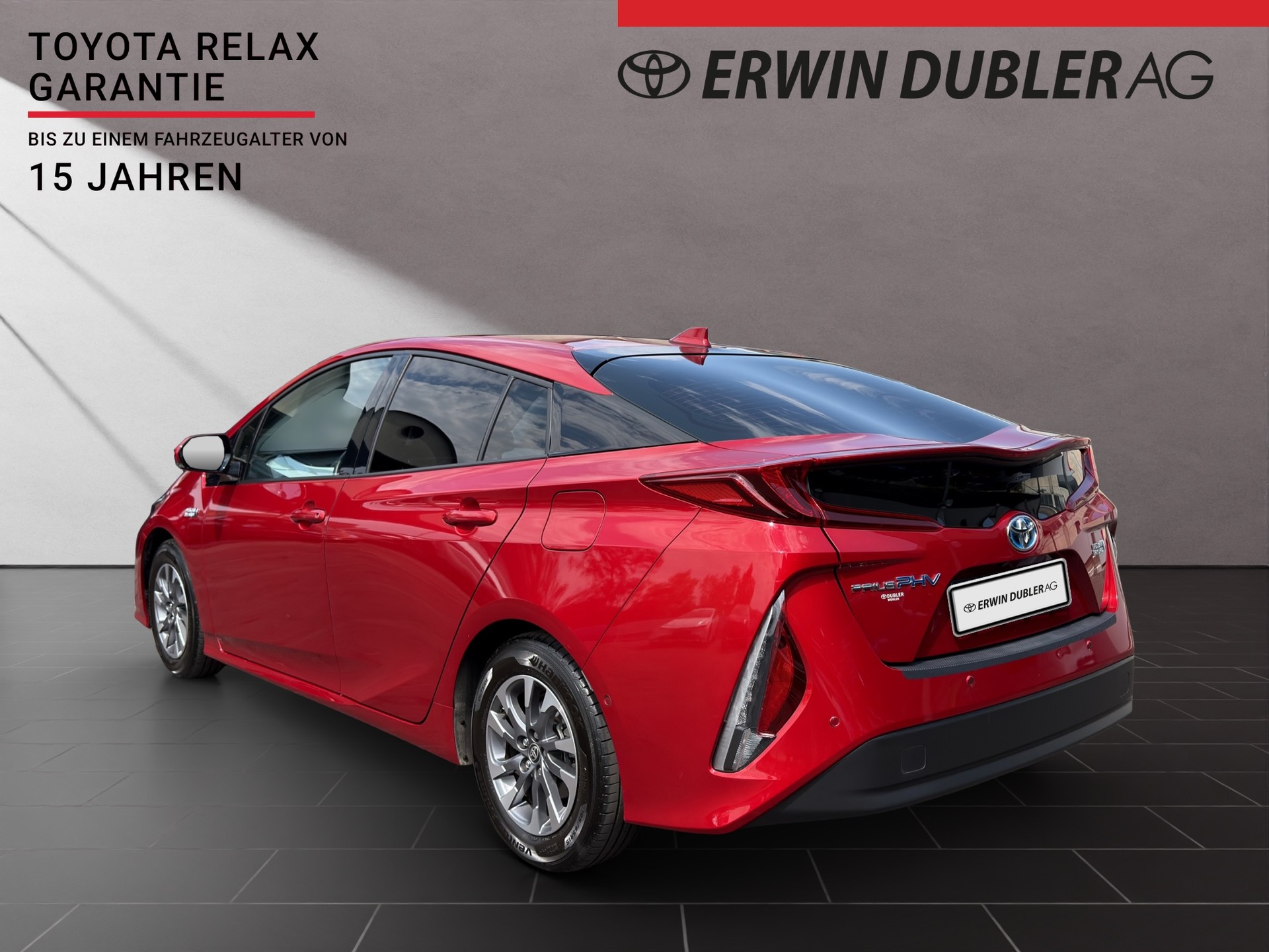TOYOTA Prius 1.8 VVTi HSD Plug-In Premium-showroom-element-2