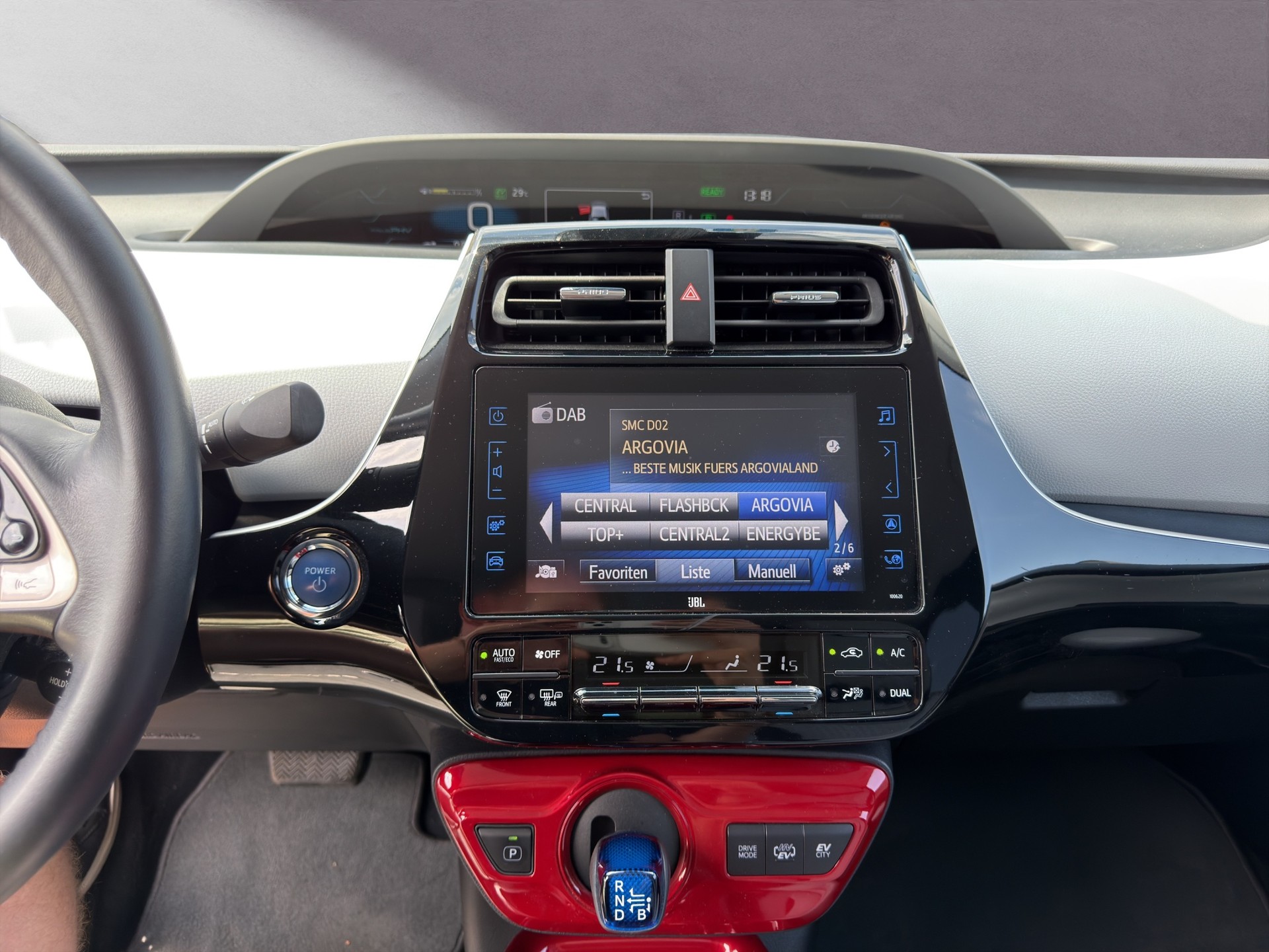 TOYOTA Prius 1.8 VVTi HSD Plug-In Premium-image-8