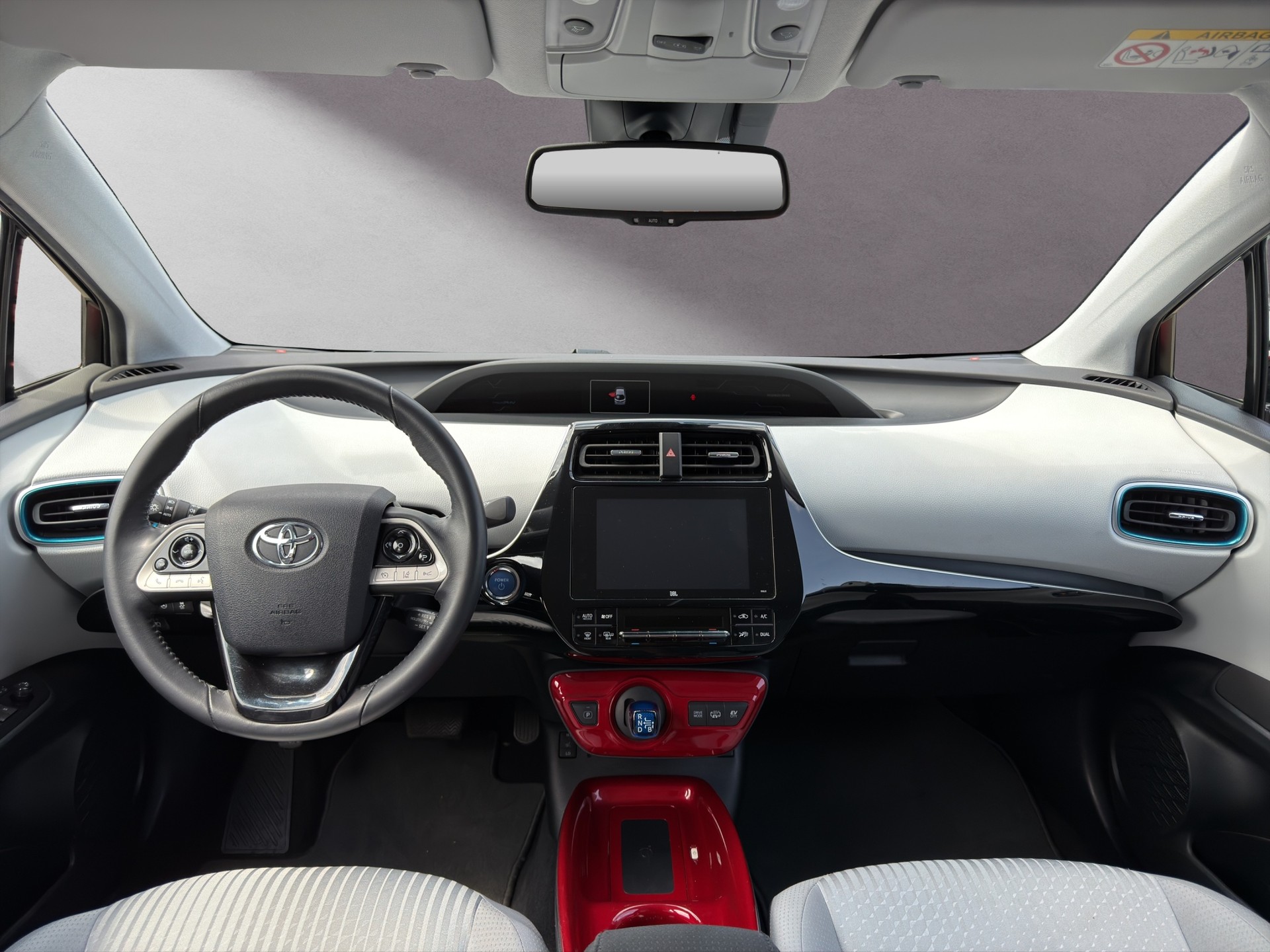 TOYOTA Prius 1.8 VVTi HSD Plug-In Premium-showroom-element-3