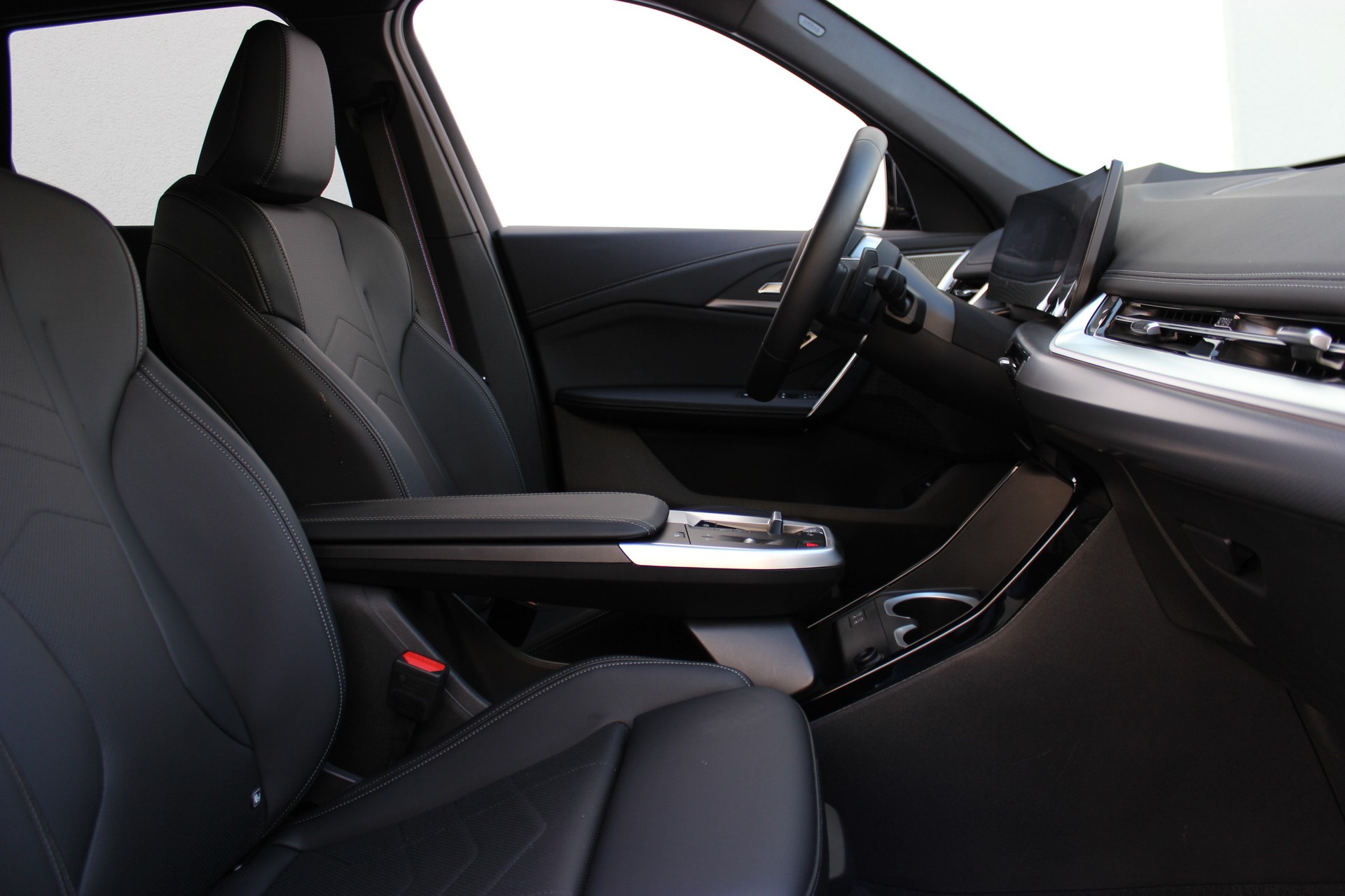 BMW X1 xDrive 23i 48V M Sport Pro-showroom-element-3