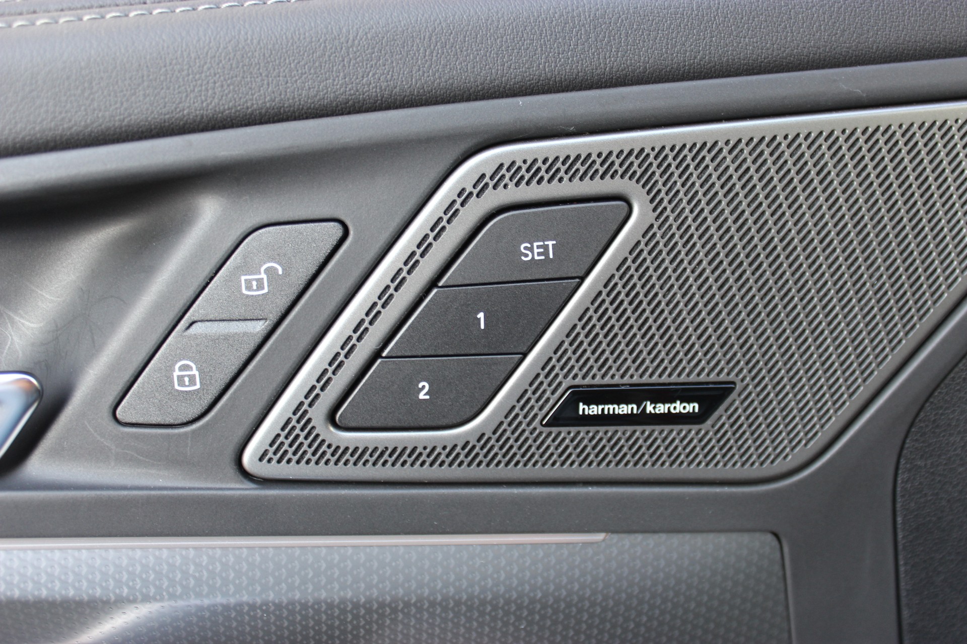 BMW X1 xDrive 23i 48V M Sport Pro-image-8
