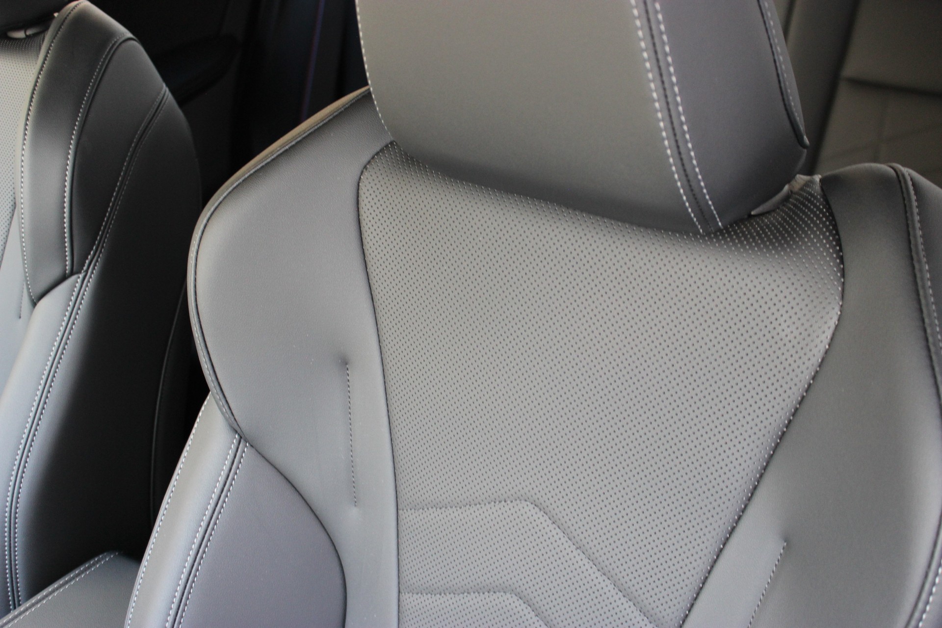 BMW X1 xDrive 23i 48V M Sport Pro-image-19