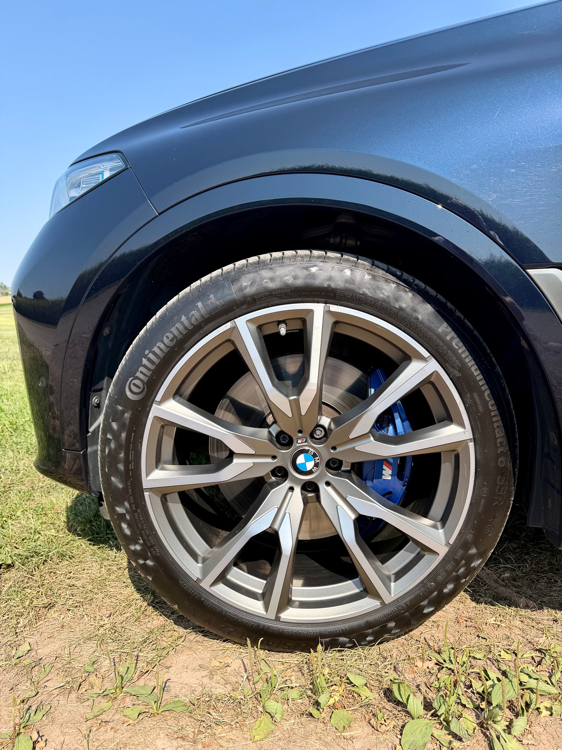 BMW X7 M50d-image-4