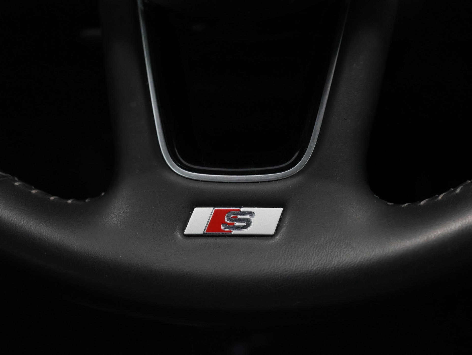 AUDI A4 Avant 2.0 TDI Sport quattro S-tronic *Sitzheizung* *Rückfahrkamera*-image-28