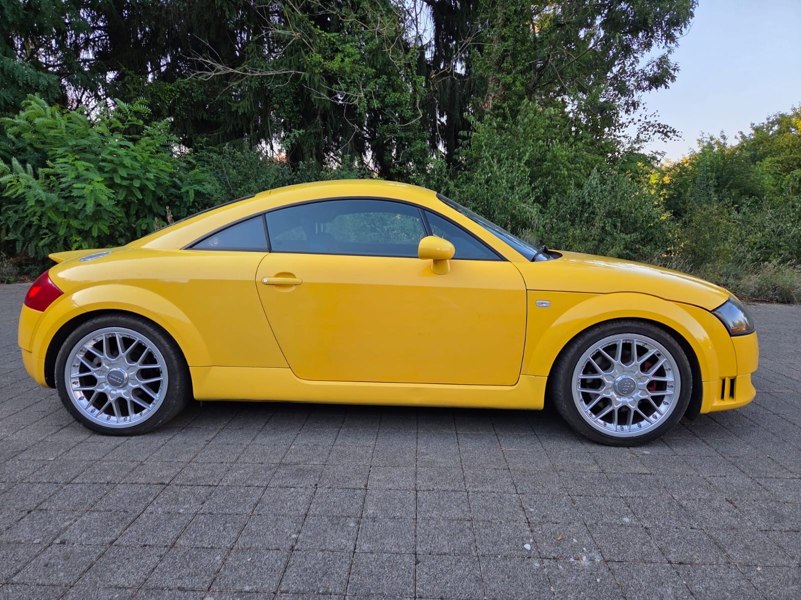 AUDI TT Coupé 1.8 T quattro-image-5