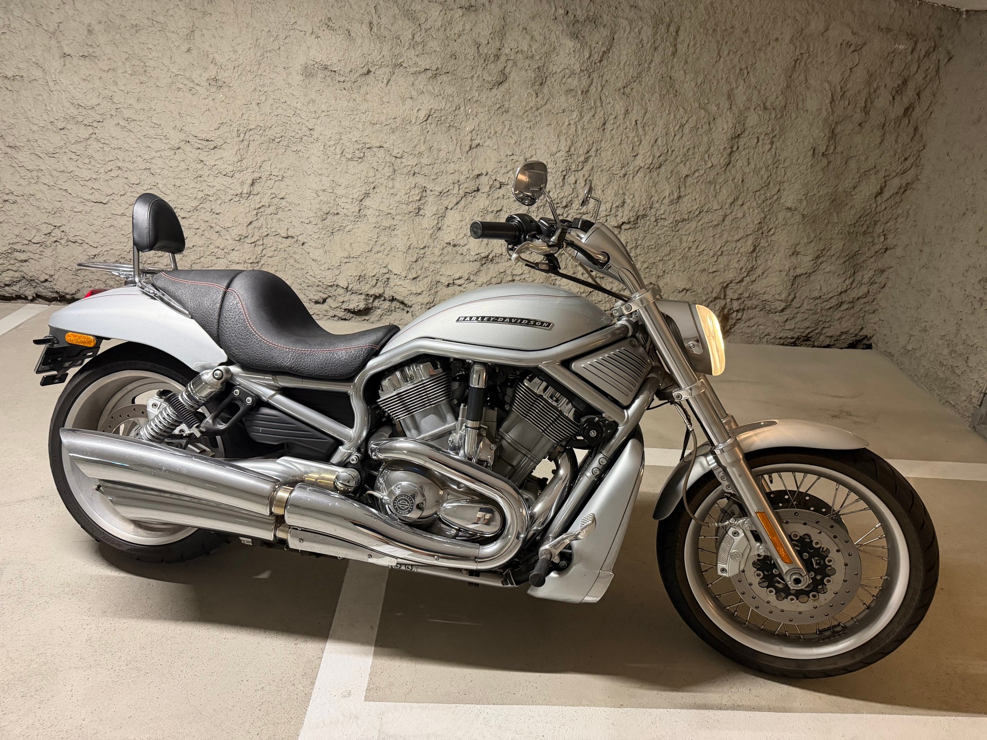 HARLEY-DAVIDSON VRSCAW V-Rod ABS-image-5