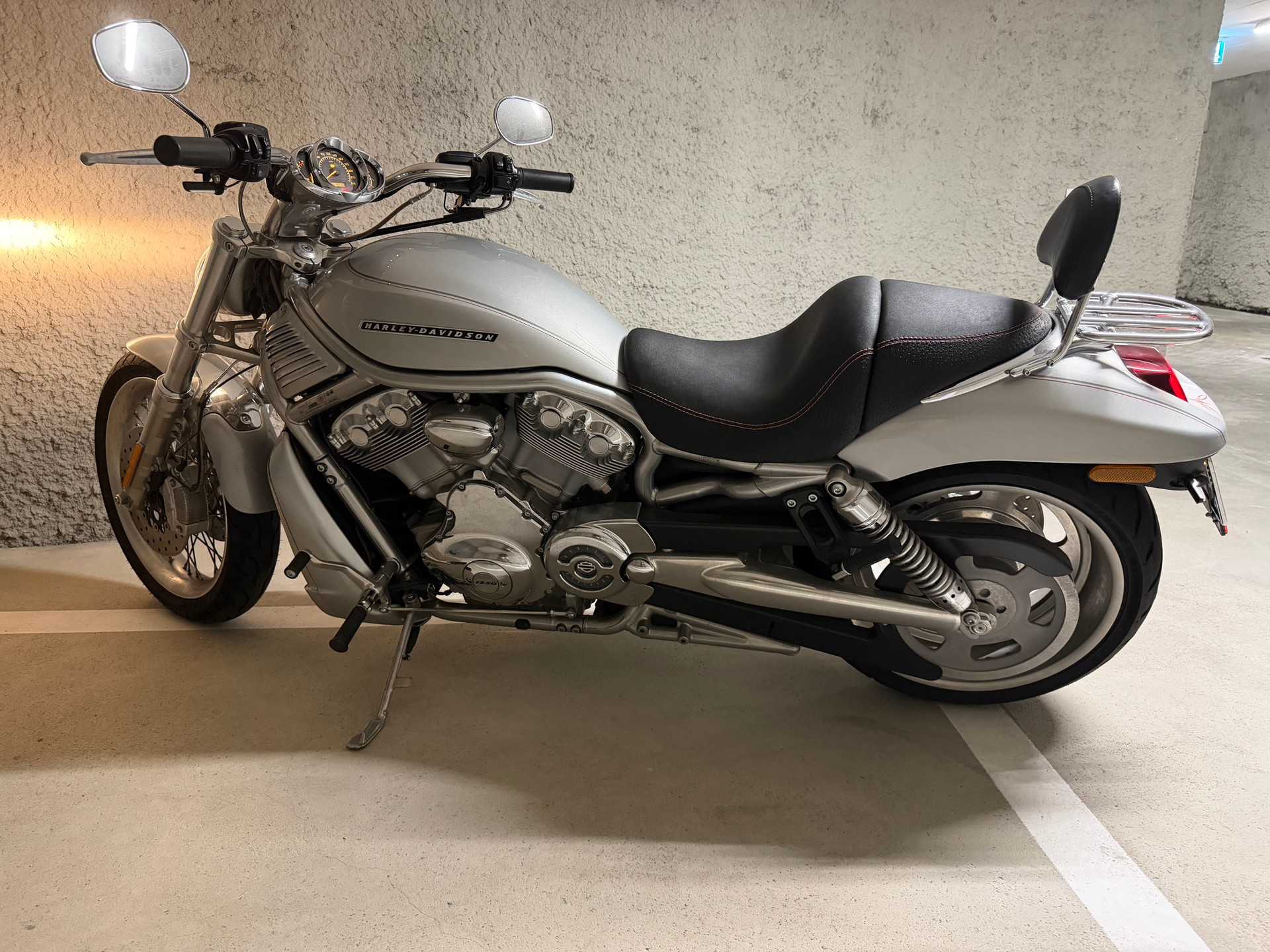 HARLEY-DAVIDSON VRSCAW V-Rod ABS-image-2