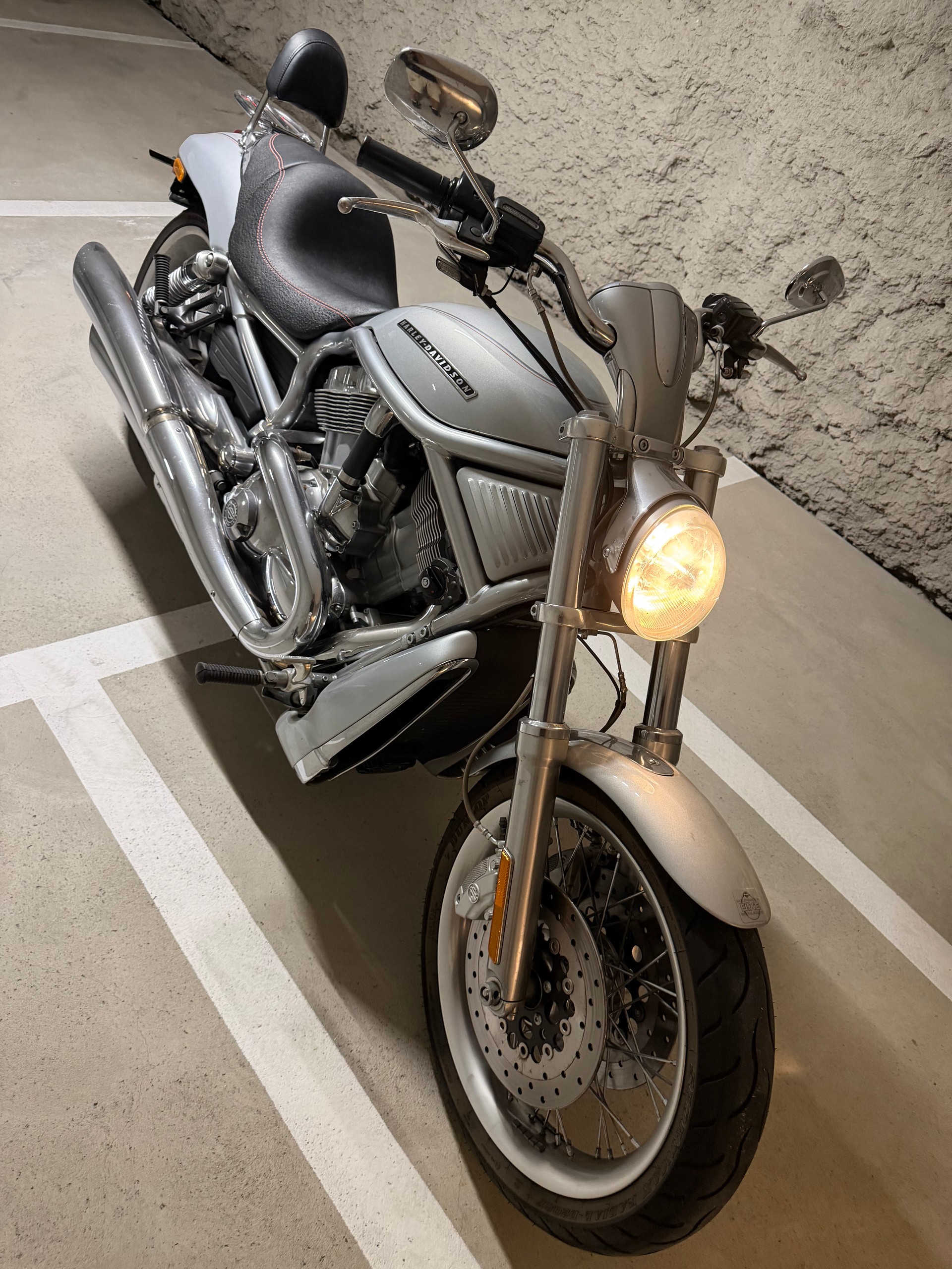 HARLEY-DAVIDSON VRSCAW V-Rod ABS-image-1