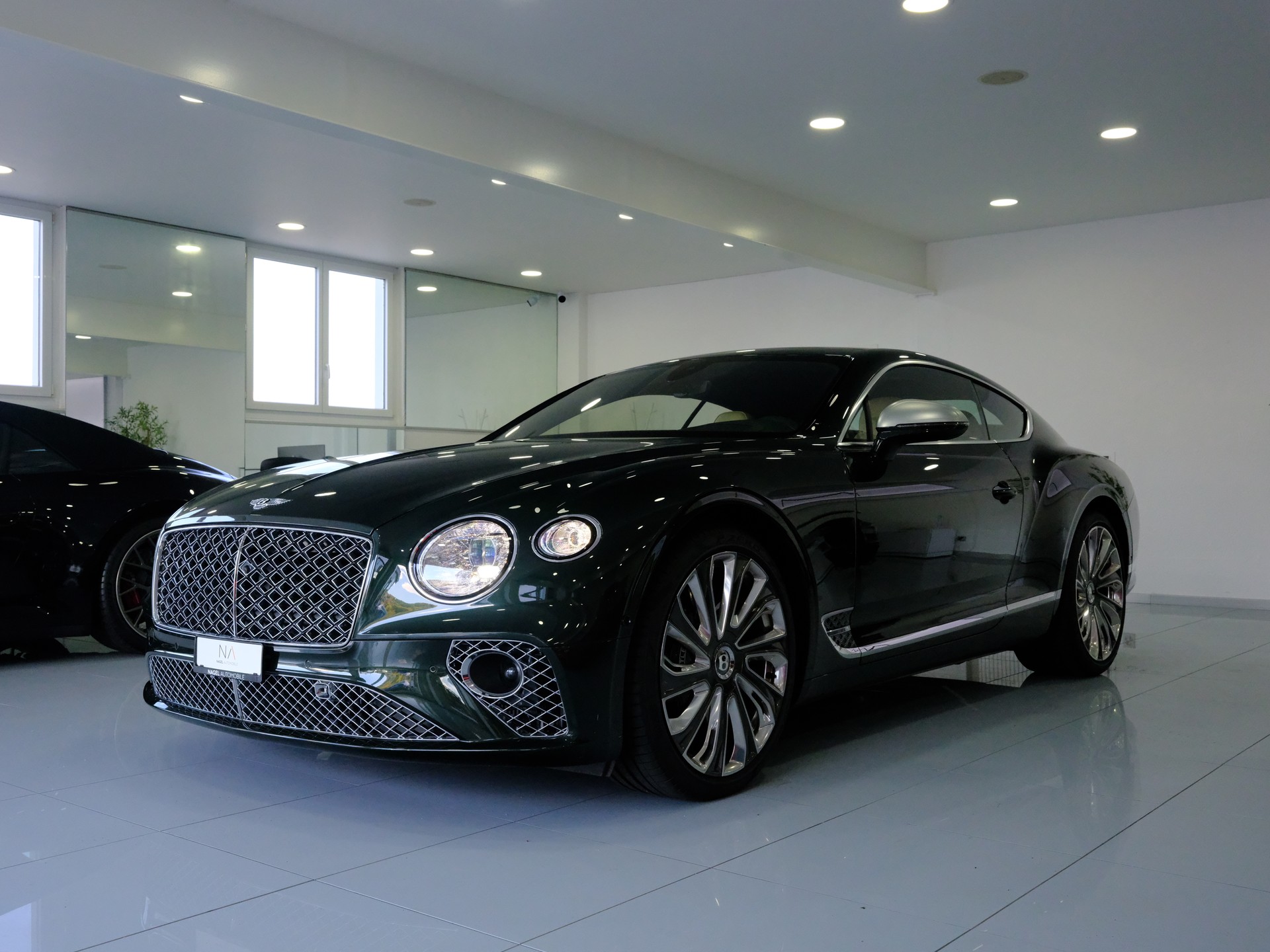 BENTLEY Continental GT 4.0 V8 Mulliner-showroom-element-3