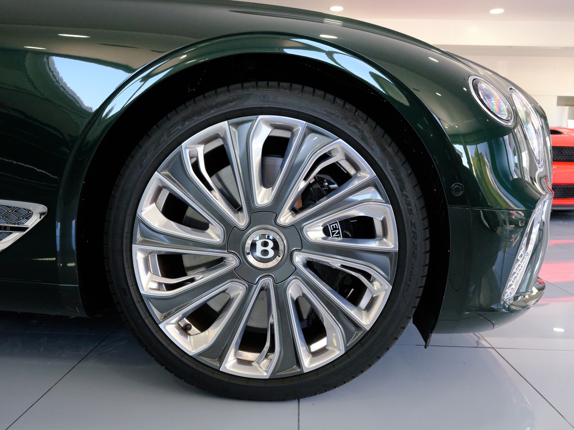 BENTLEY Continental GT 4.0 V8 Mulliner-image-18