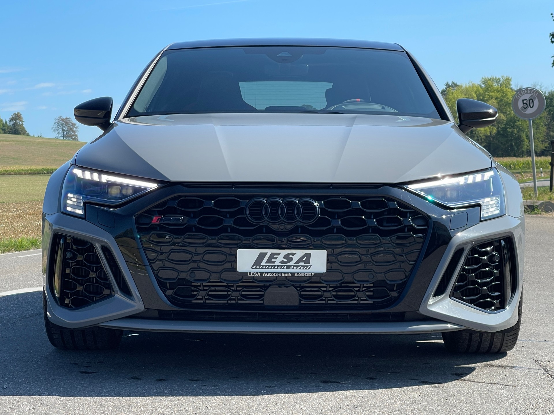 AUDI RS3 Sportback 2.5 TSI quattro S-tronic-showroom-element-3