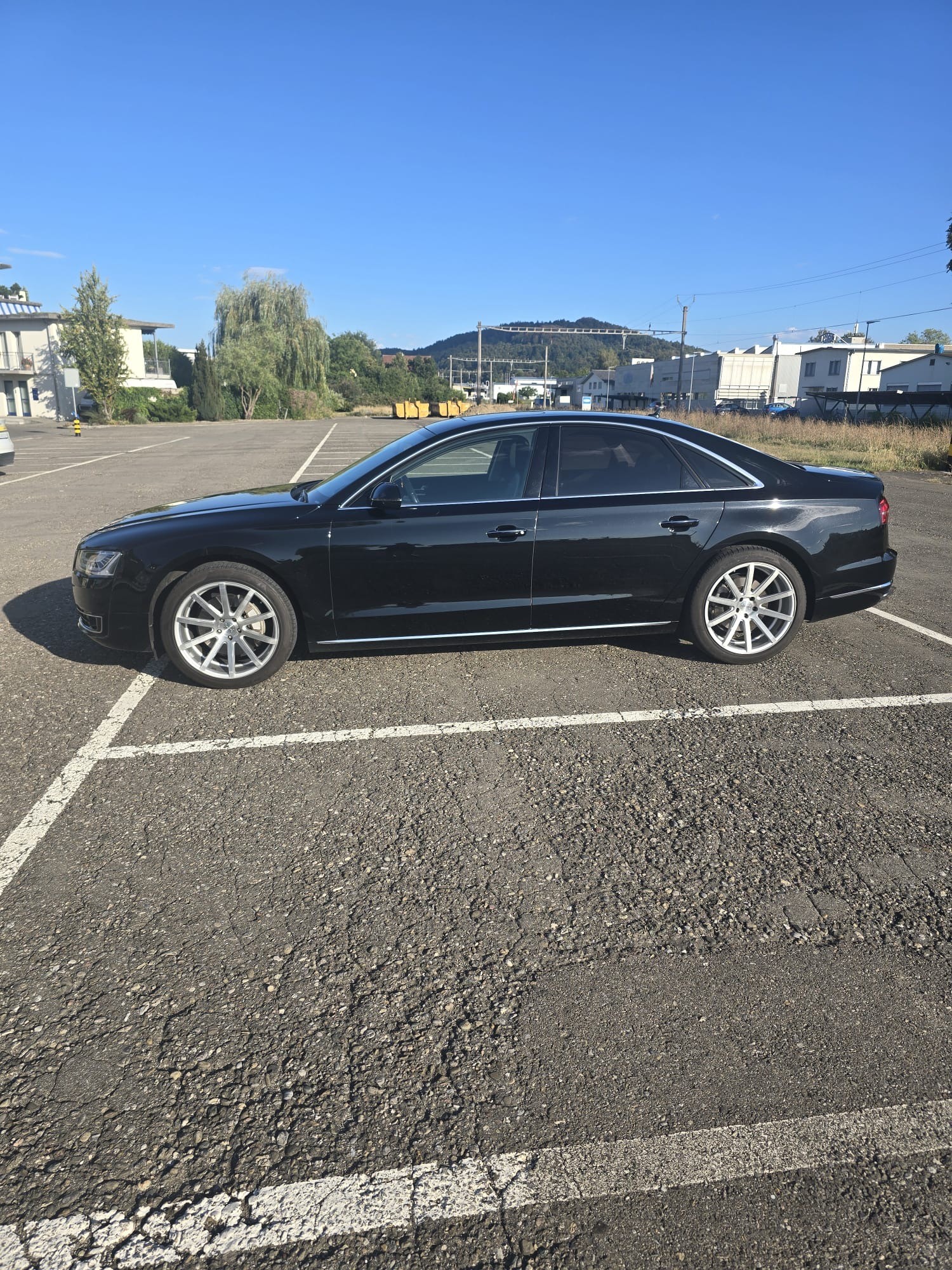 AUDI A8 3.0 TDI ultra quattro tiptronic-showroom-element-1