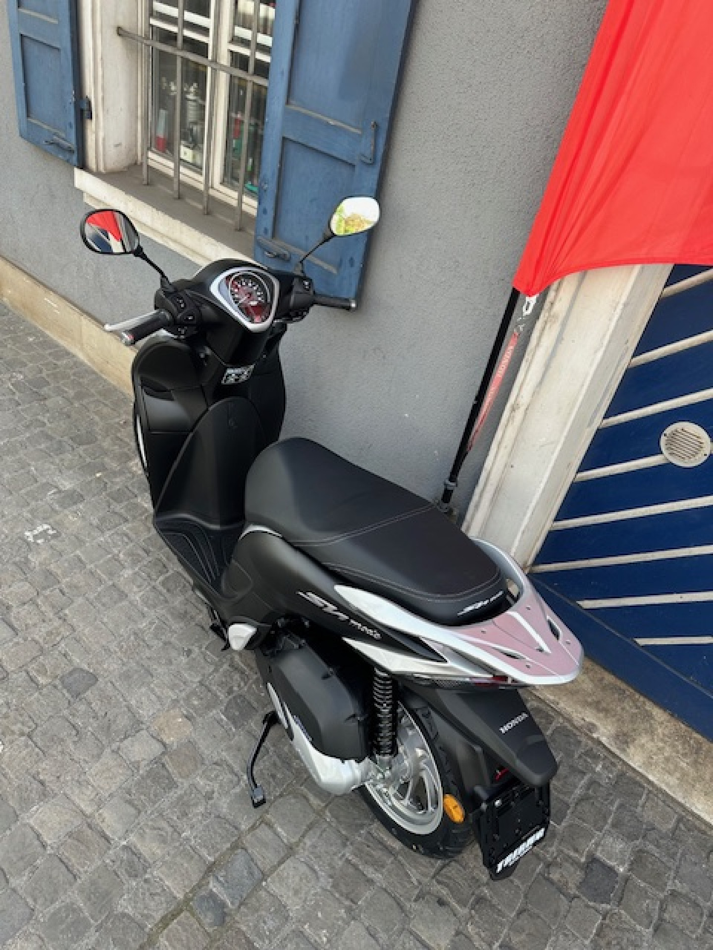 HONDA SH 125 Mode-image-8