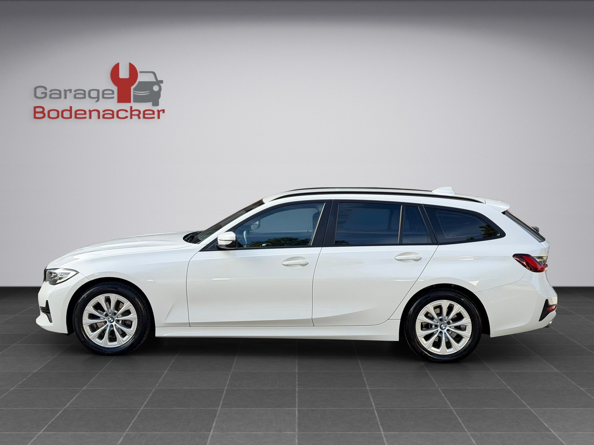 BMW 320d xDrive 48V Touring Steptronic * Diesel *-showroom-element-2