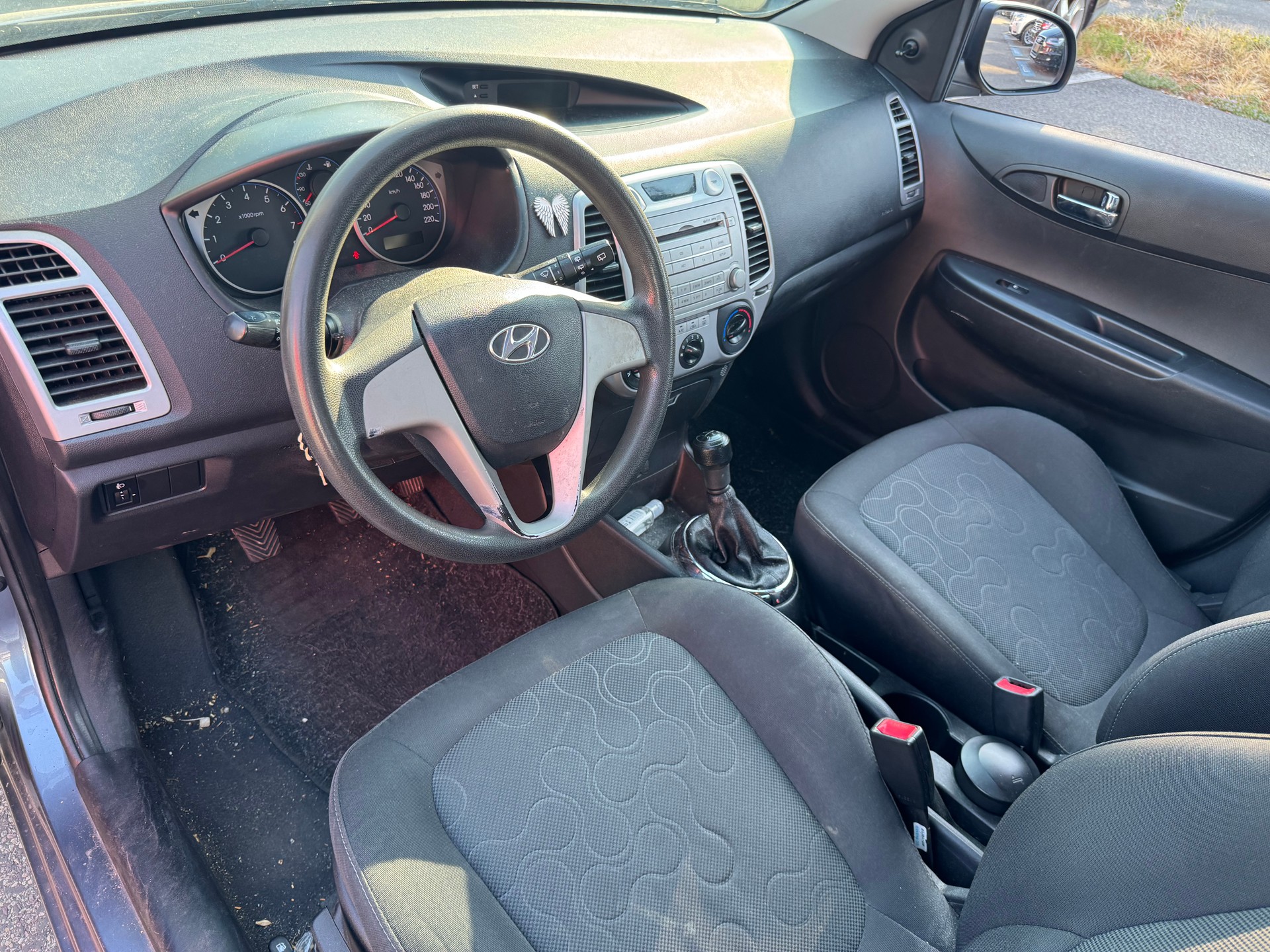 HYUNDAI i20 1.2 Comfort-image-15