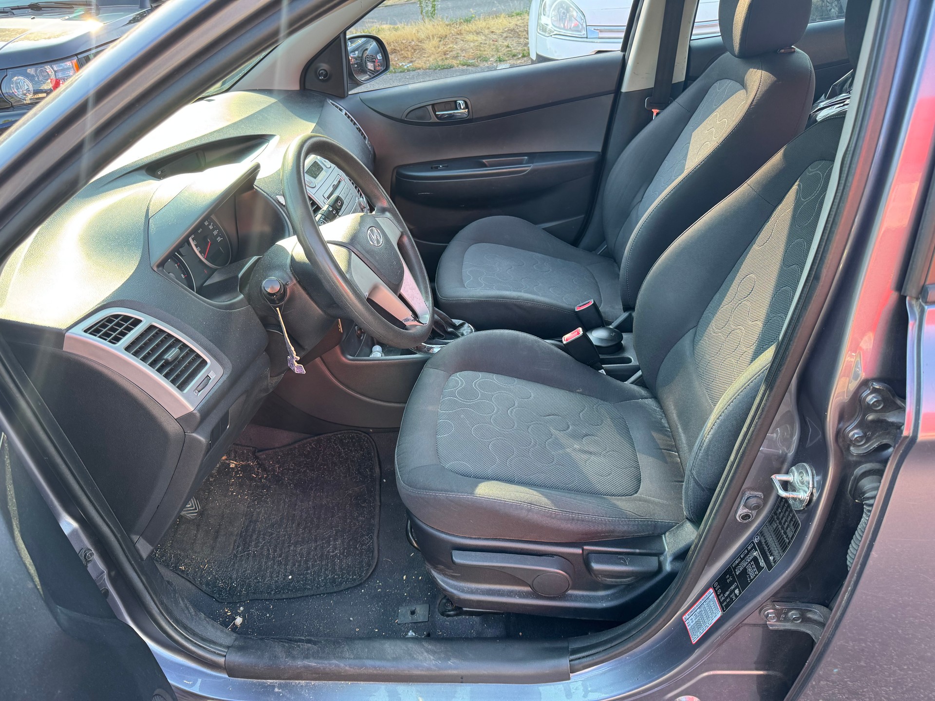 HYUNDAI i20 1.2 Comfort-image-14