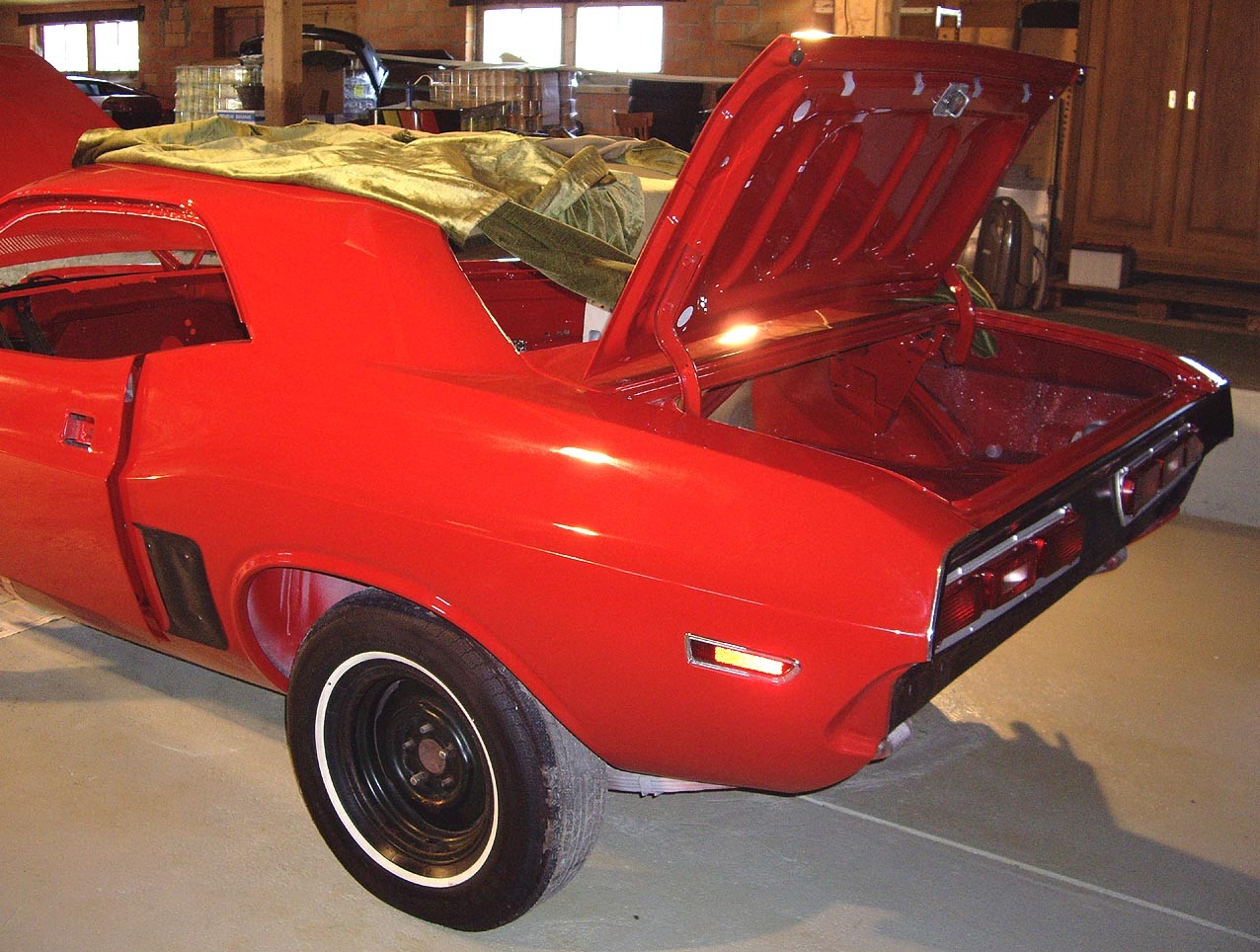 DODGE Challenger R / T 440 SixPack-image-13