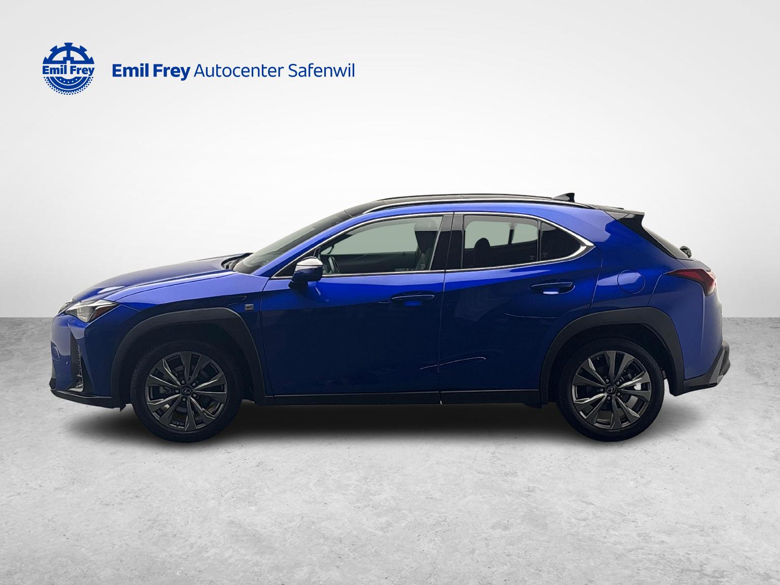 LEXUS UX 250h F-Line-showroom-element-1