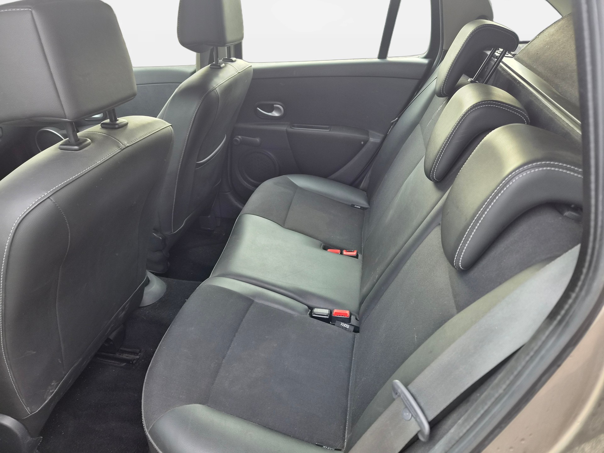 RENAULT Clio Grandtour 1.2 16V Turbo Exception-image-8