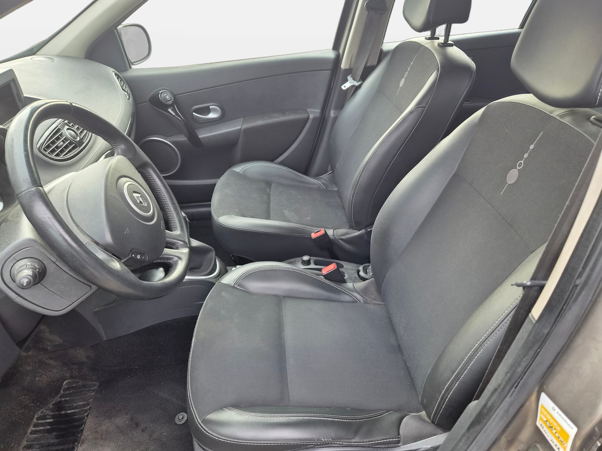 RENAULT Clio Grandtour 1.2 16V Turbo Exception-image-7