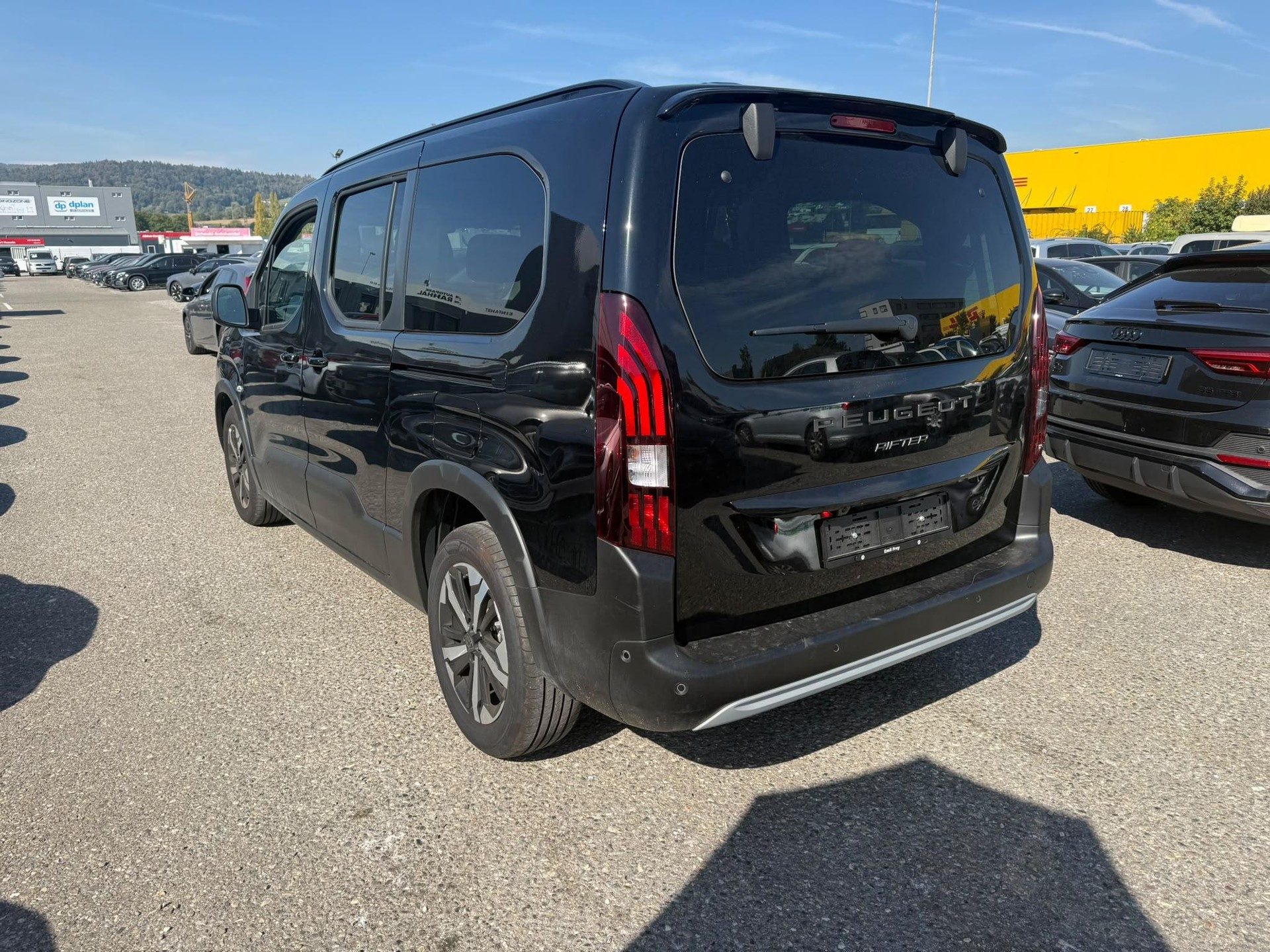 PEUGEOT Rifter Long 1.5 BlueHDi 130 GT-showroom-element-2