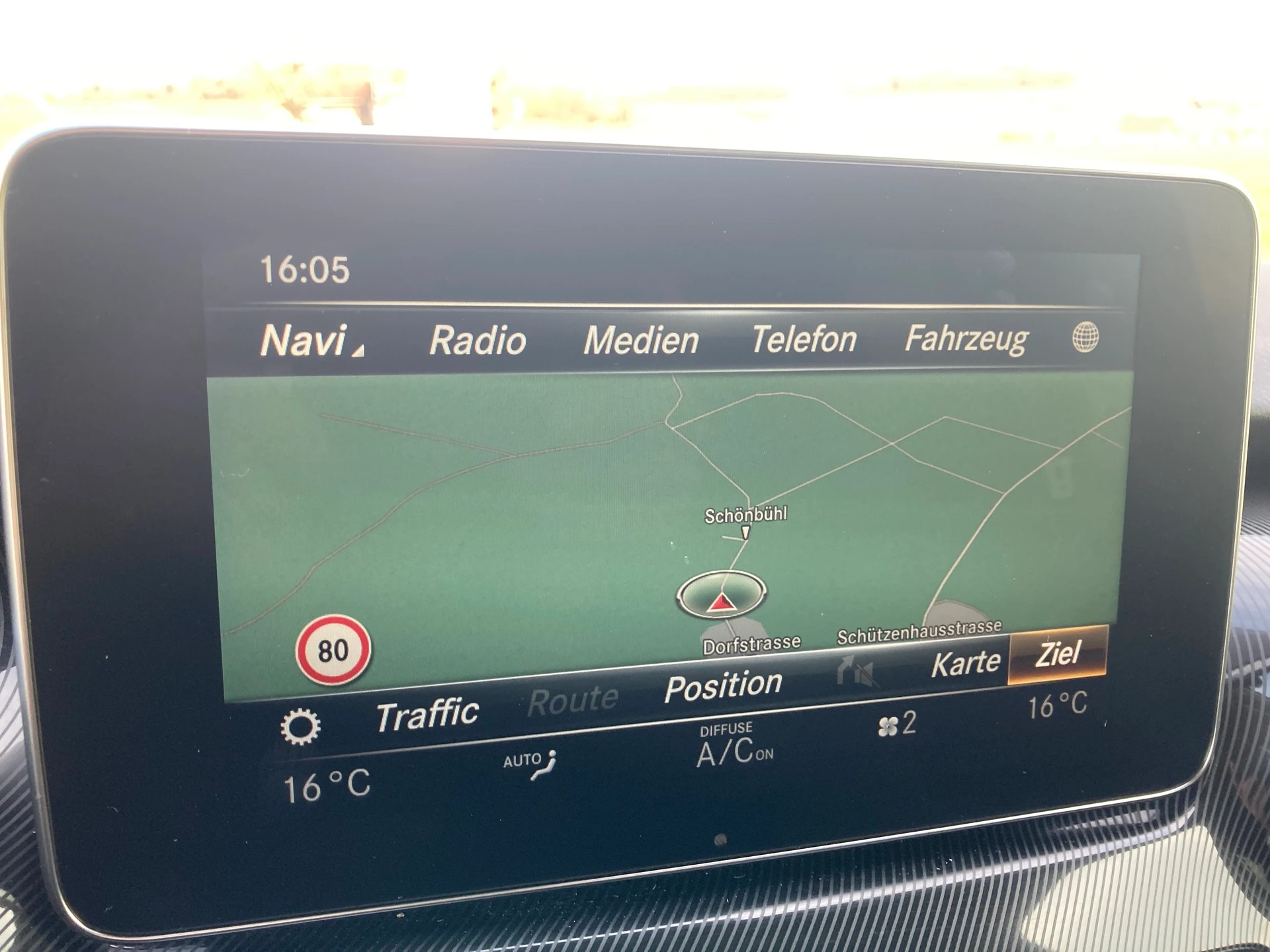 MERCEDES-BENZ V 220 d lang 9G-Tronic-image-11