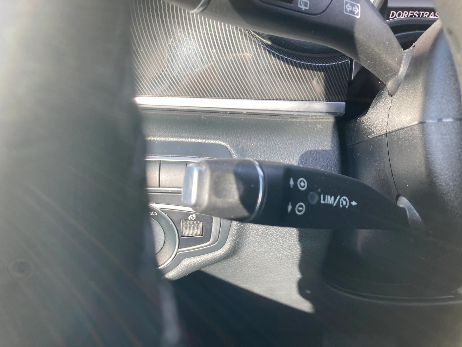 MERCEDES-BENZ V 220 d lang 9G-Tronic-image-15