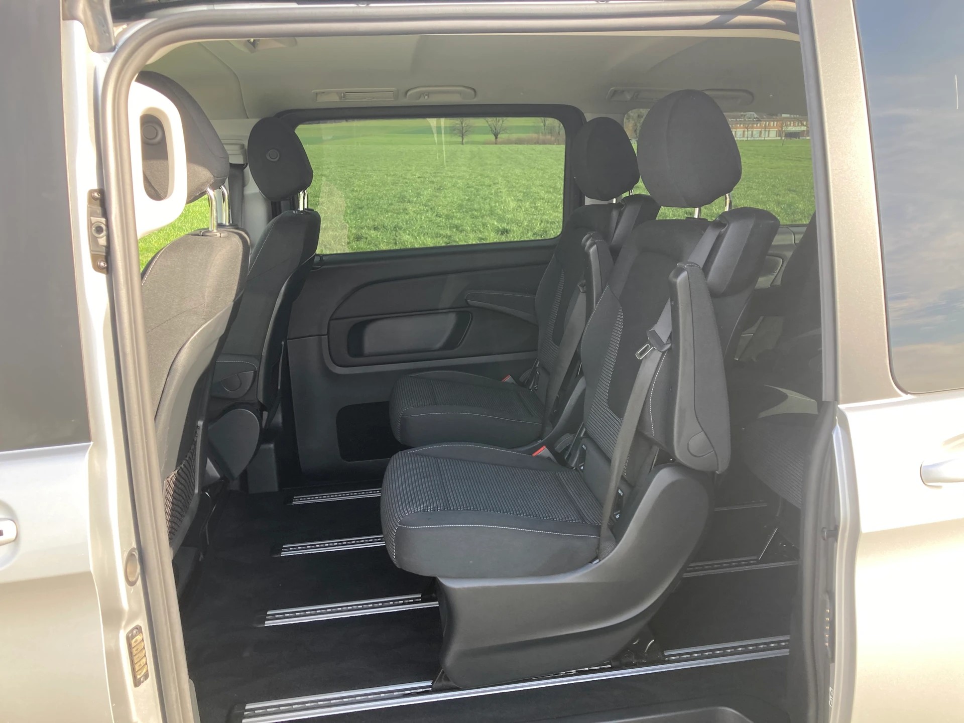 MERCEDES-BENZ V 220 d lang 9G-Tronic-image-7