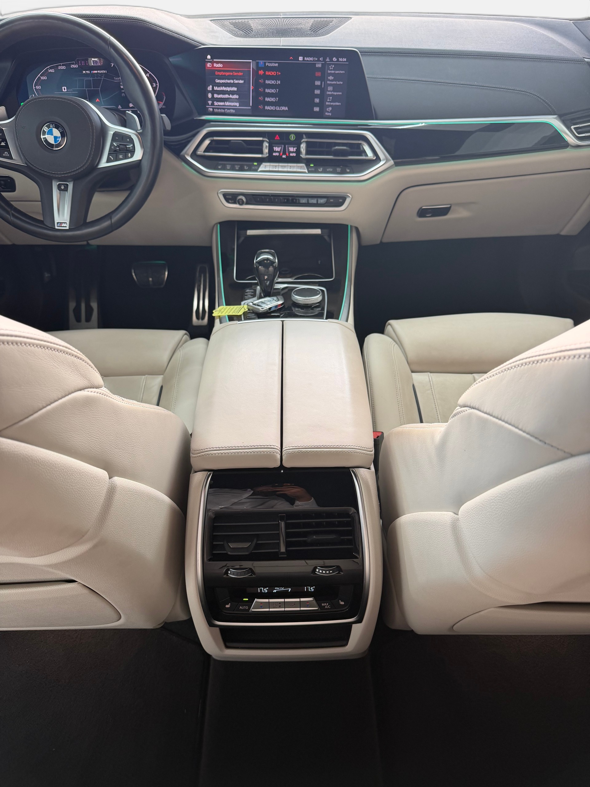 BMW X5 xDrive M50i Steptronic-image-11