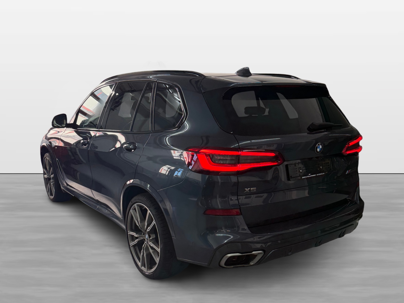 BMW X5 xDrive M50i Steptronic-showroom-element-3