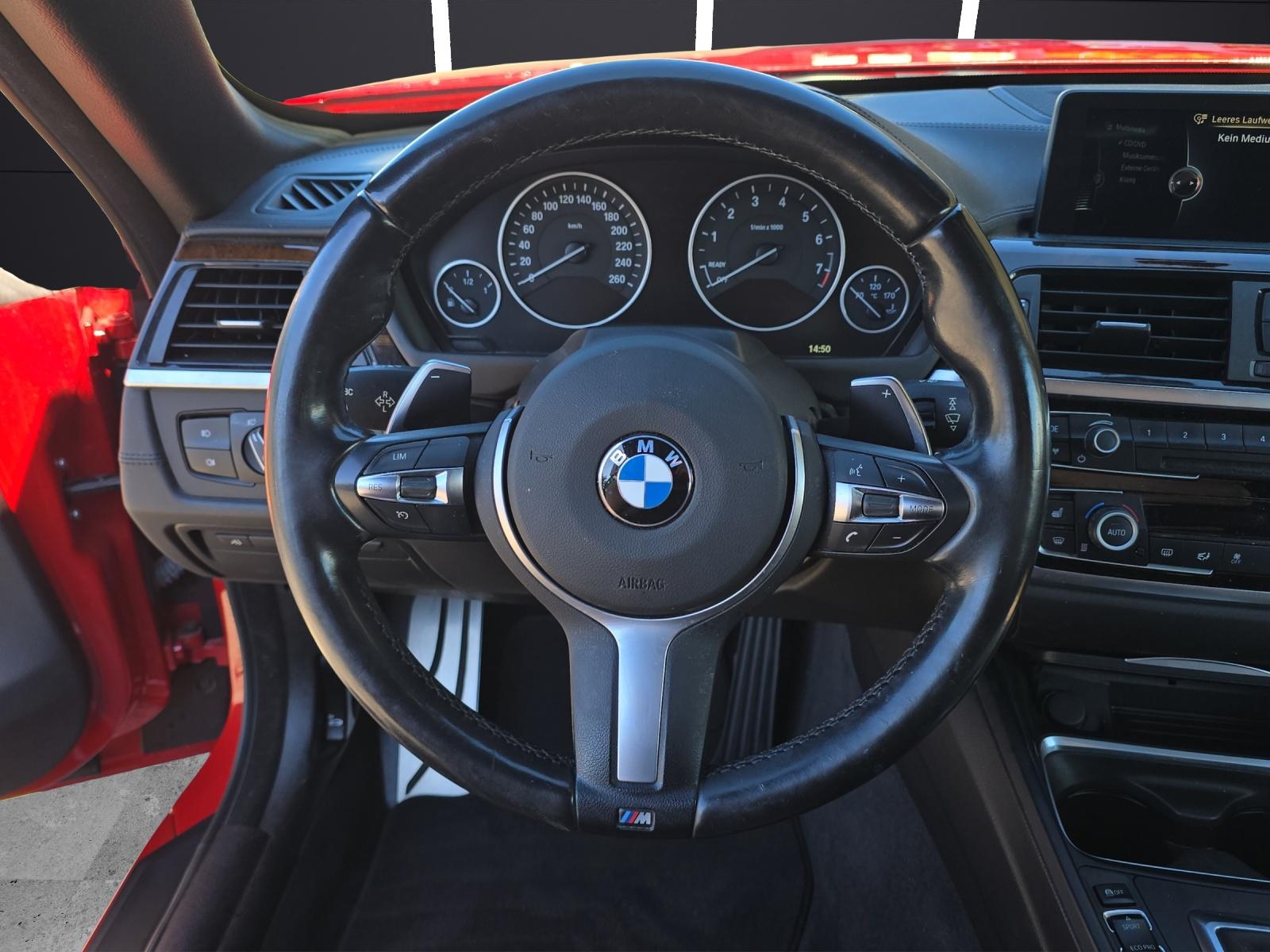 BMW 435i xDrive Cabrio-image-14