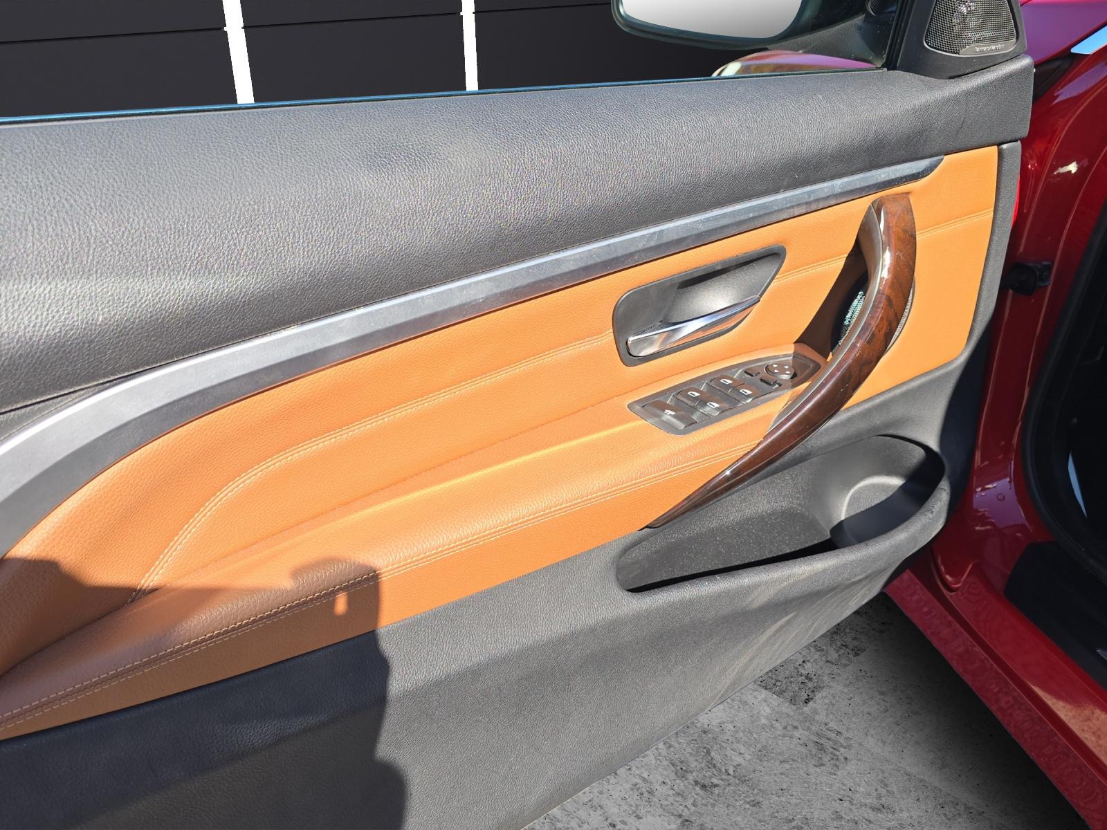 BMW 435i xDrive Cabrio-image-12
