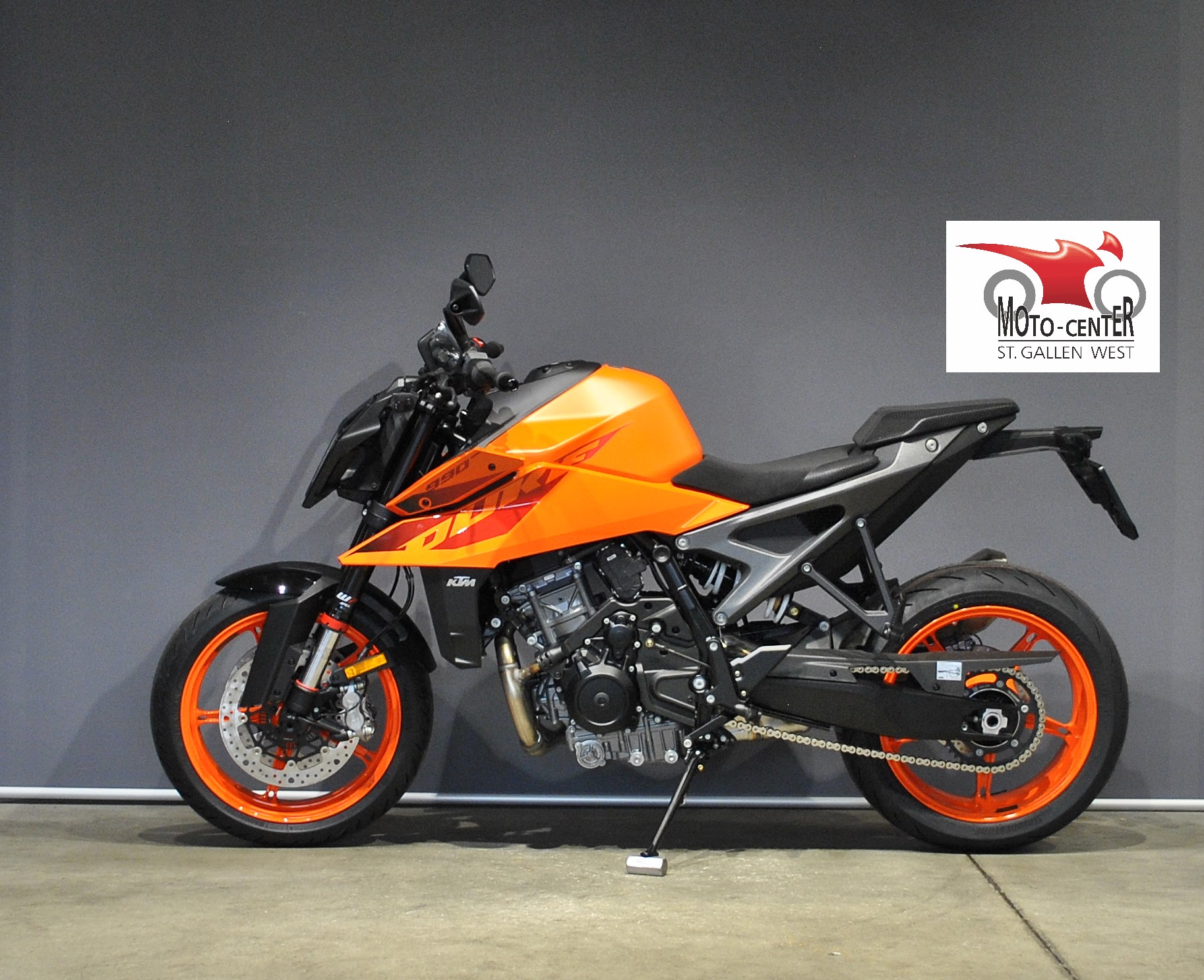 KTM 990 Duke-image-2