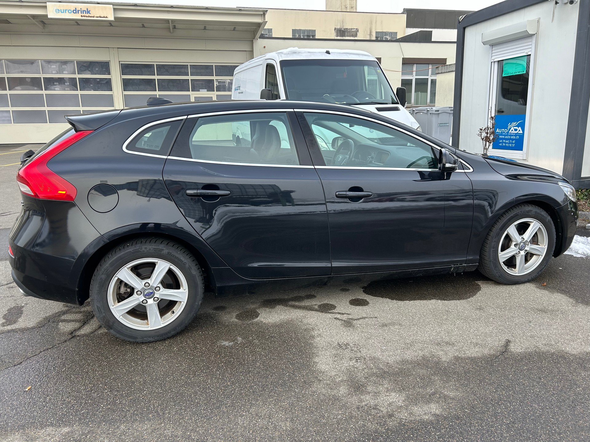 VOLVO V40 D3 Kinetic Fleet Geartronic-image-9