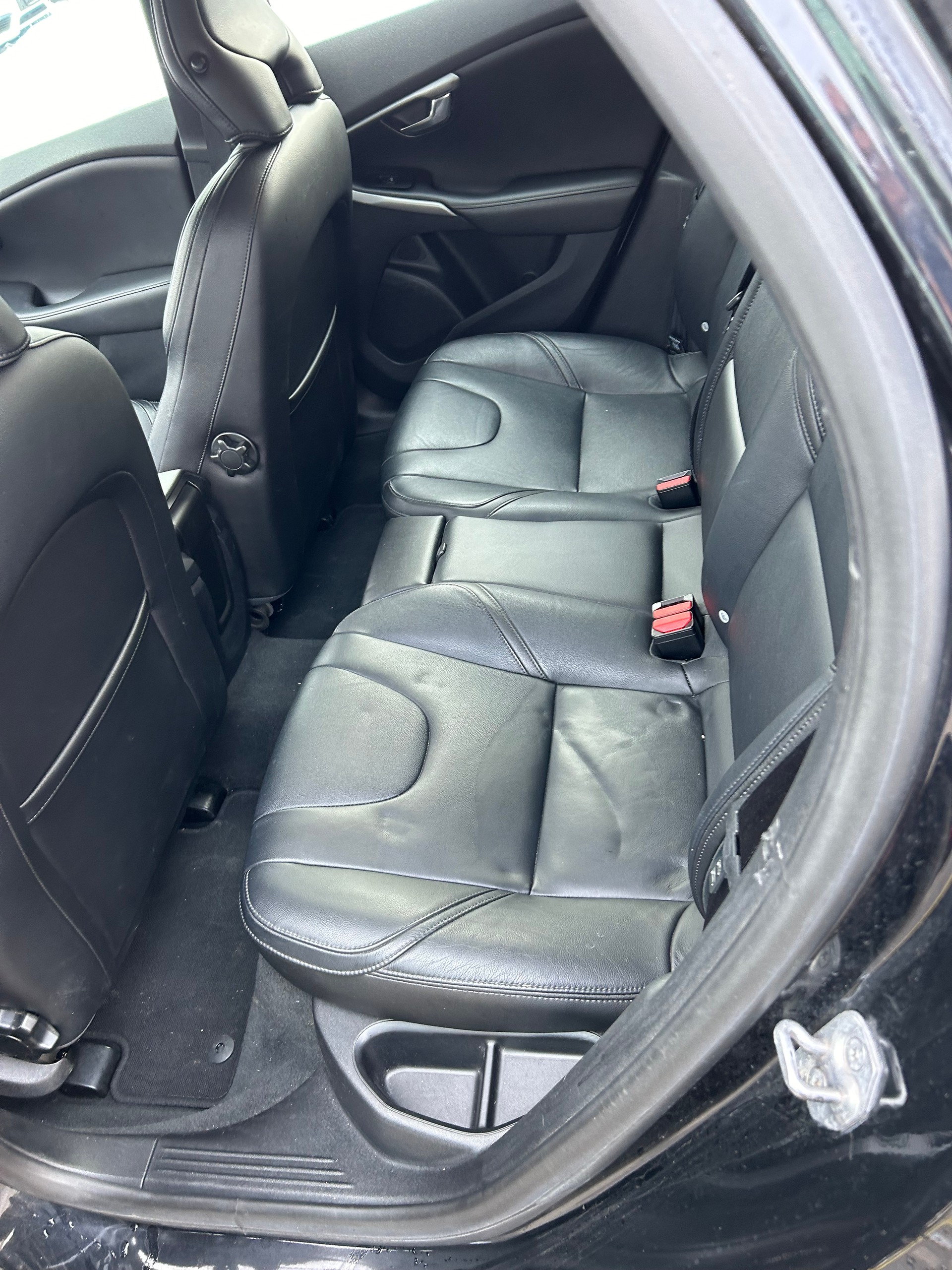 VOLVO V40 D3 Kinetic Fleet Geartronic-showroom-element-3
