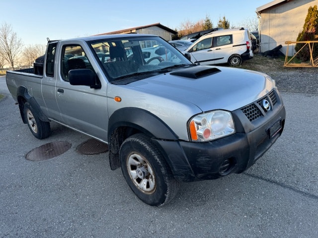 NISSAN NP300 4x4 King Cab-image-2