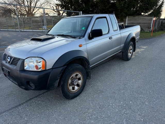 NISSAN NP300 4x4 King Cab-image-0