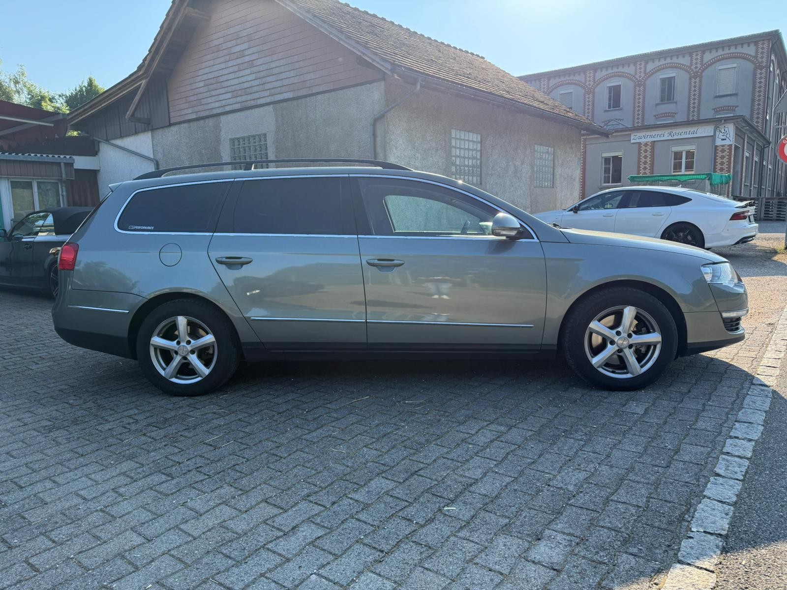 VW Passat Variant 2.0 TDI Comfortline 4Motion-image-6
