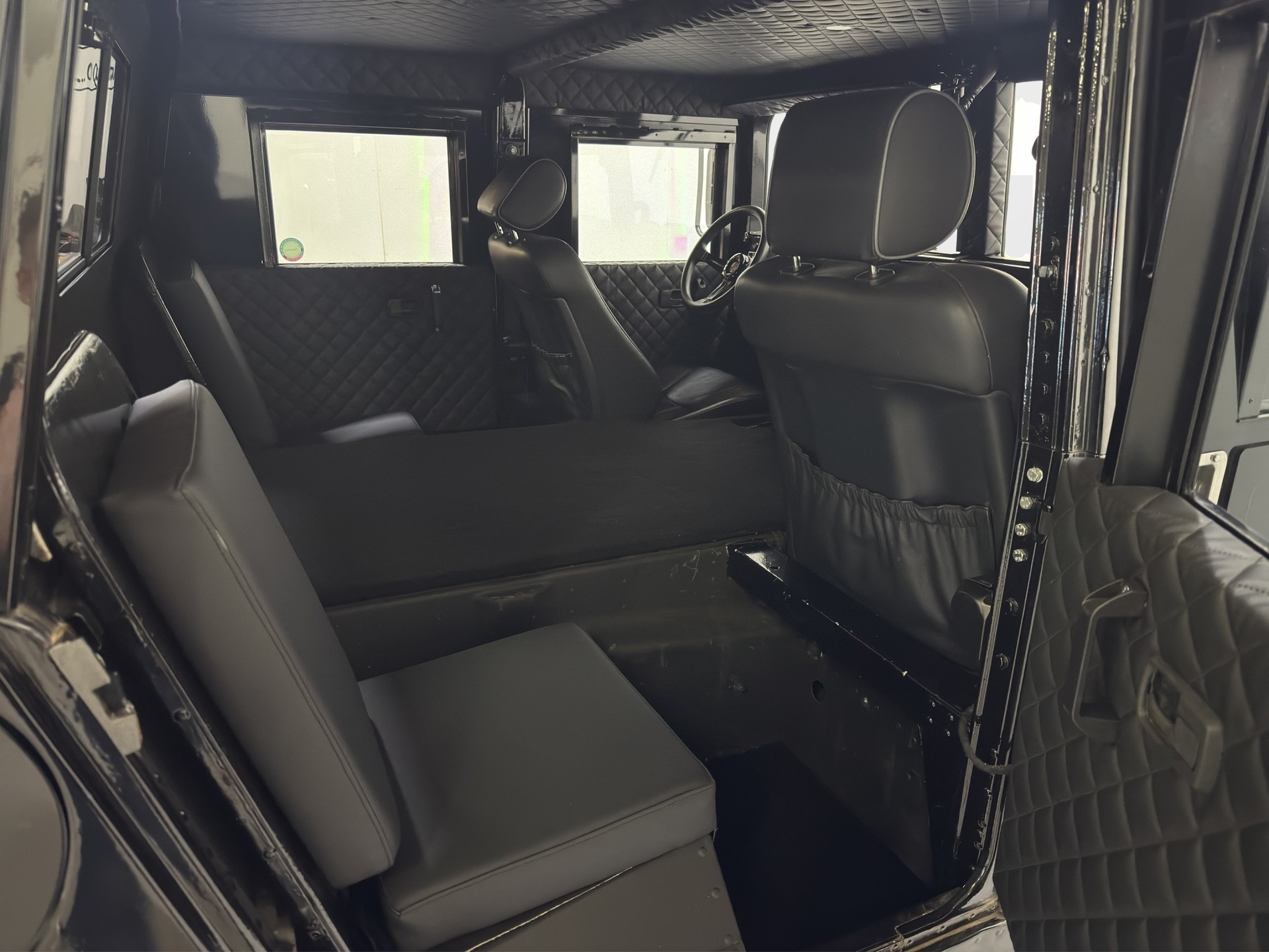 HUMMER H1 6.2 L V8 Diesel-image-8