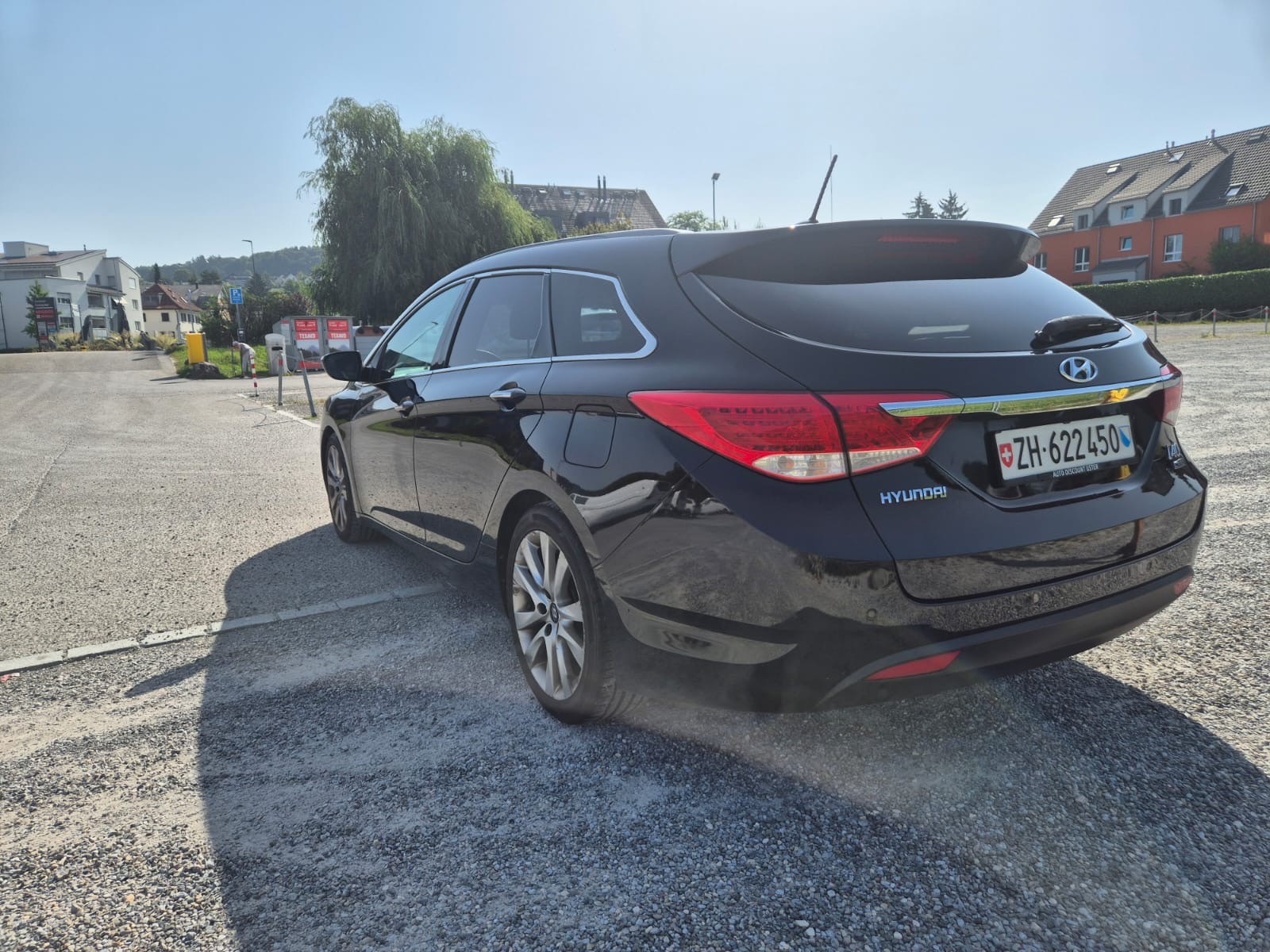 HYUNDAI i40 Wagon 2.0 GDi Premium Automatic-image-6