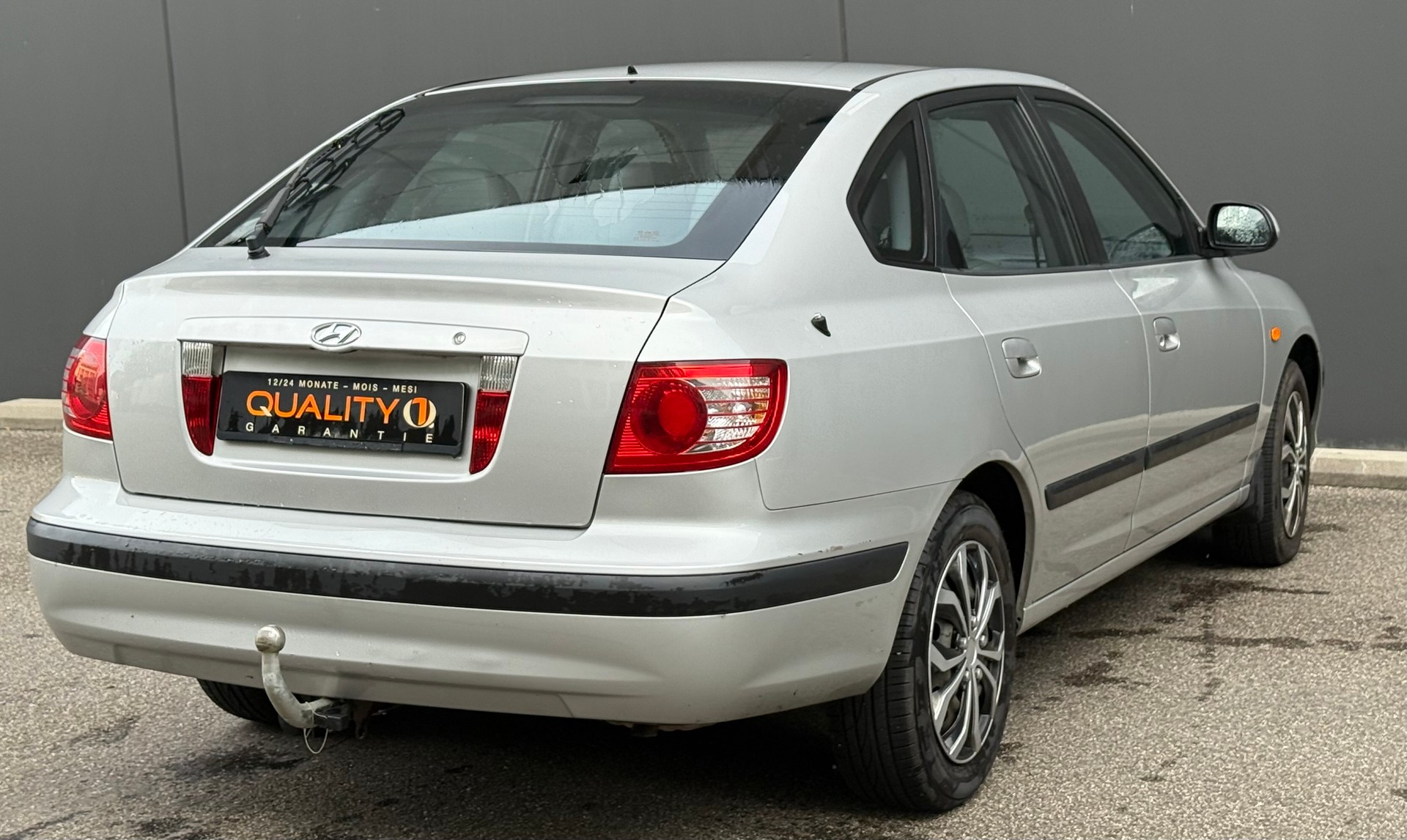 HYUNDAI Elantra 2.0 16V Swiss Edition-image-2