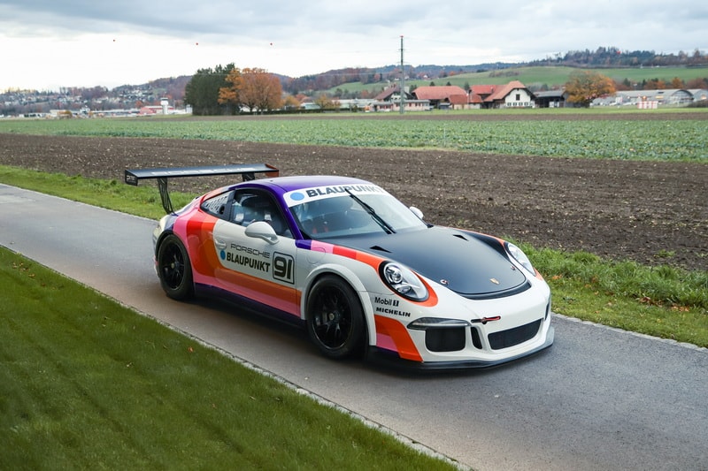 PORSCHE 911 GT3 Cup-image-1
