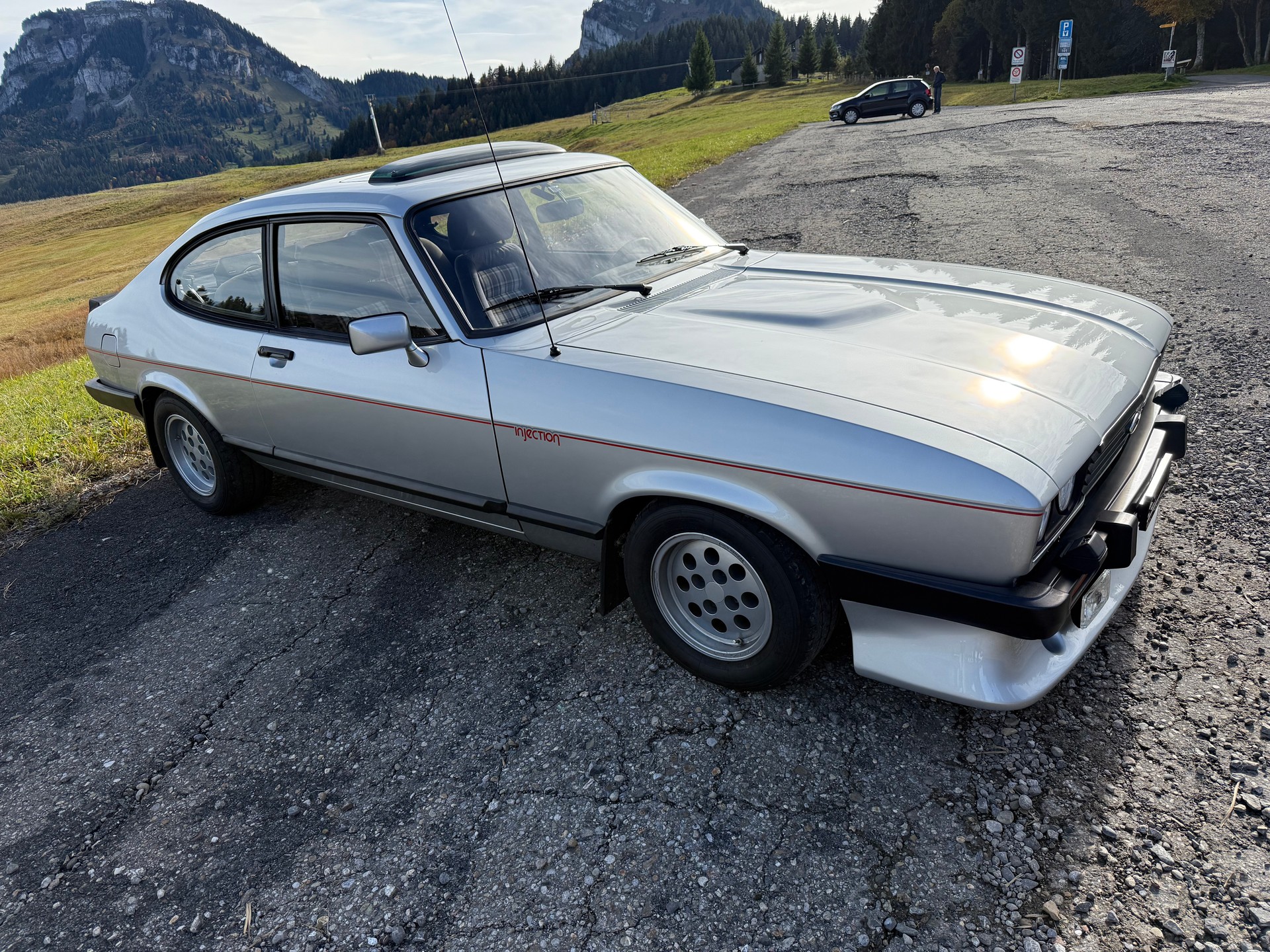 FORD Capri 2,8-image-3
