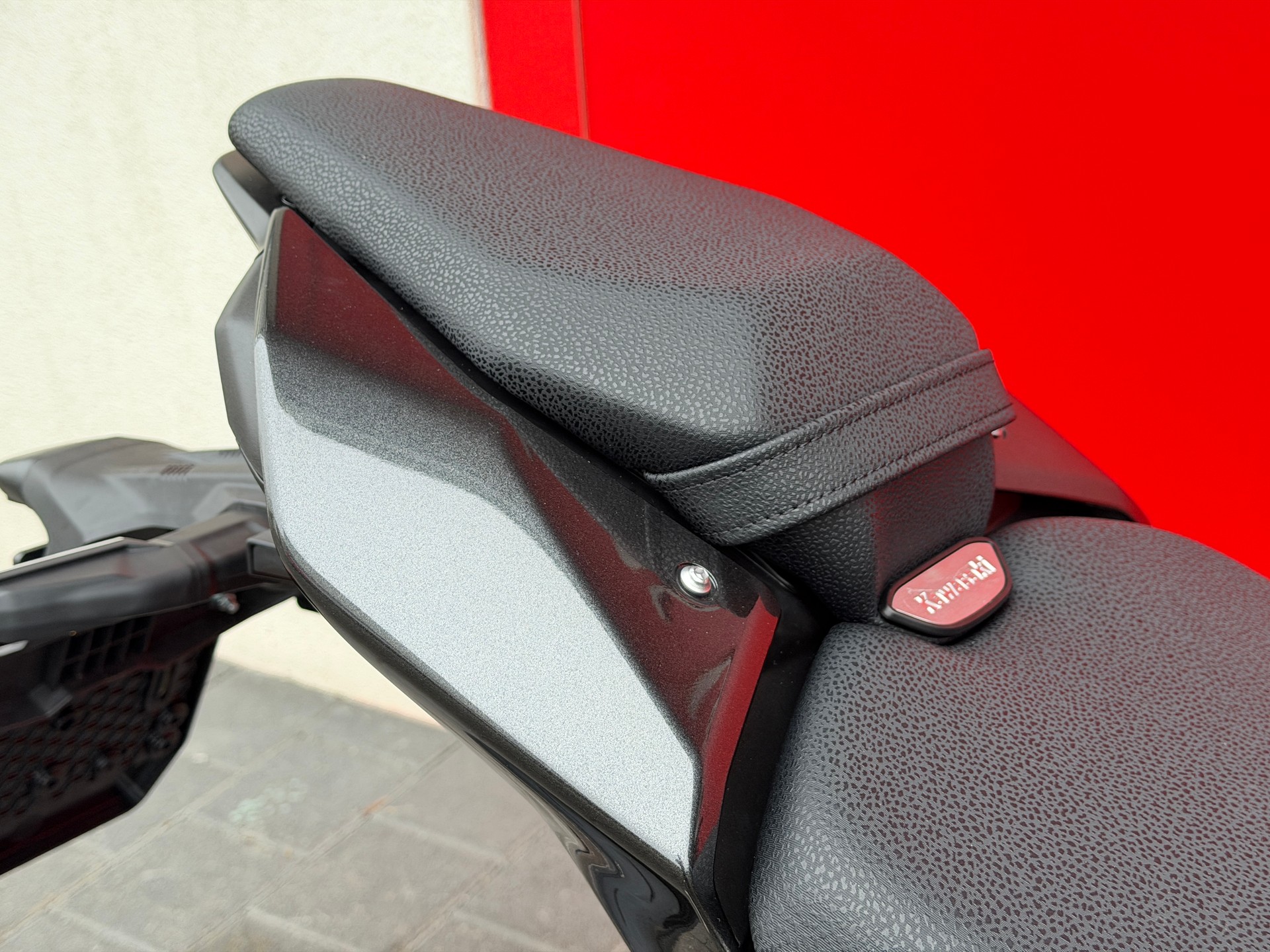 KAWASAKI Z 900-image-9