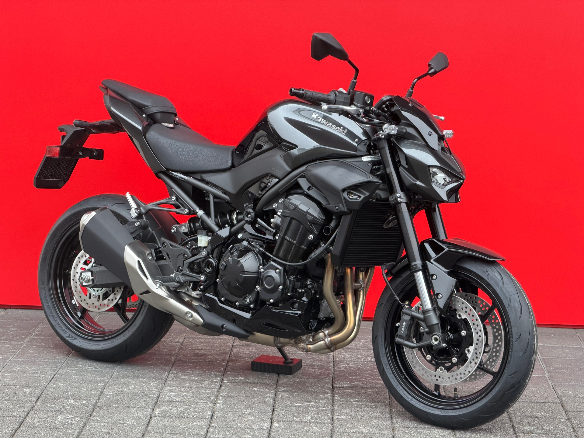 KAWASAKI Z 900-image-3