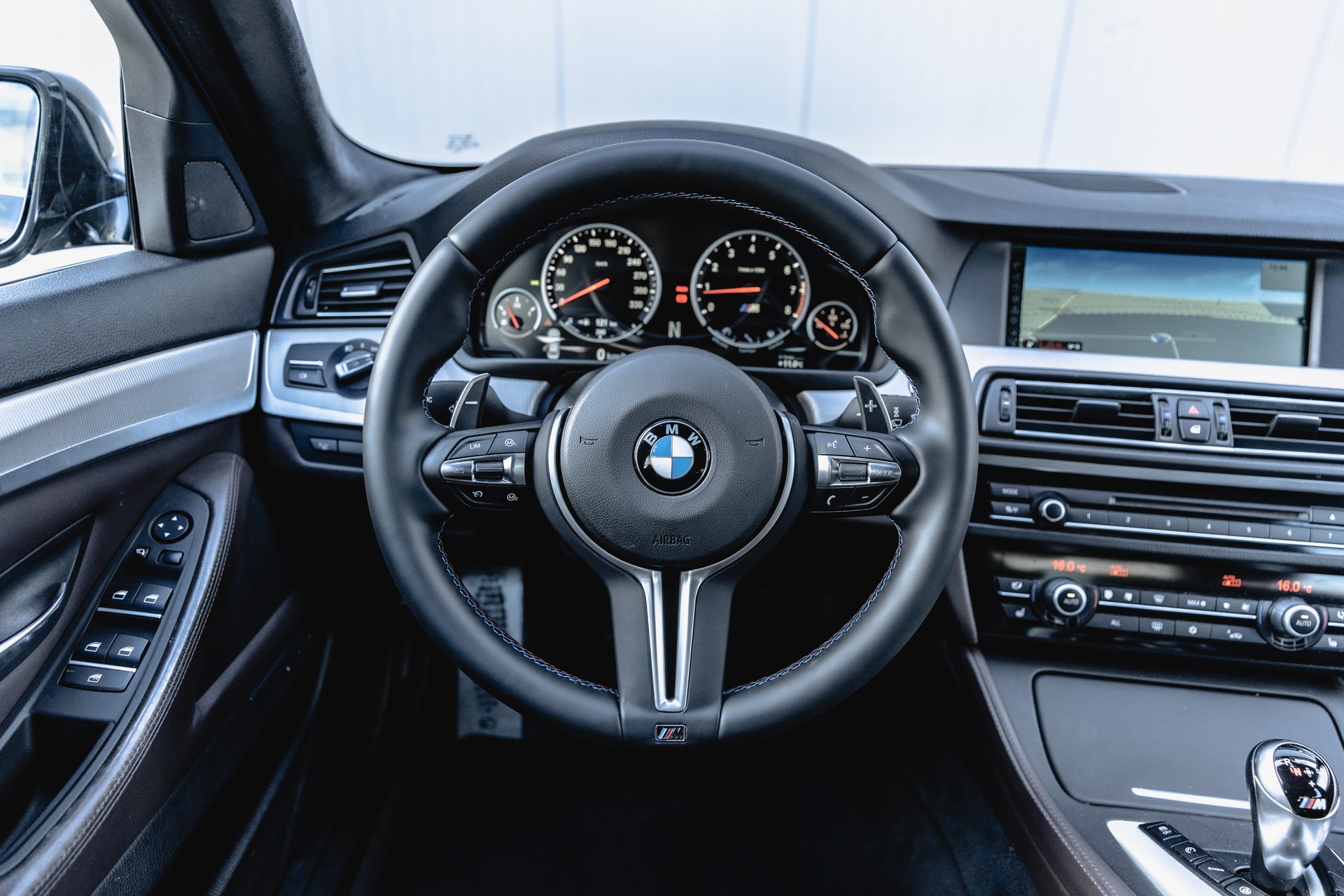 BMW M5 Drivelogic * AB GROSSEM SERVICE *-image-11