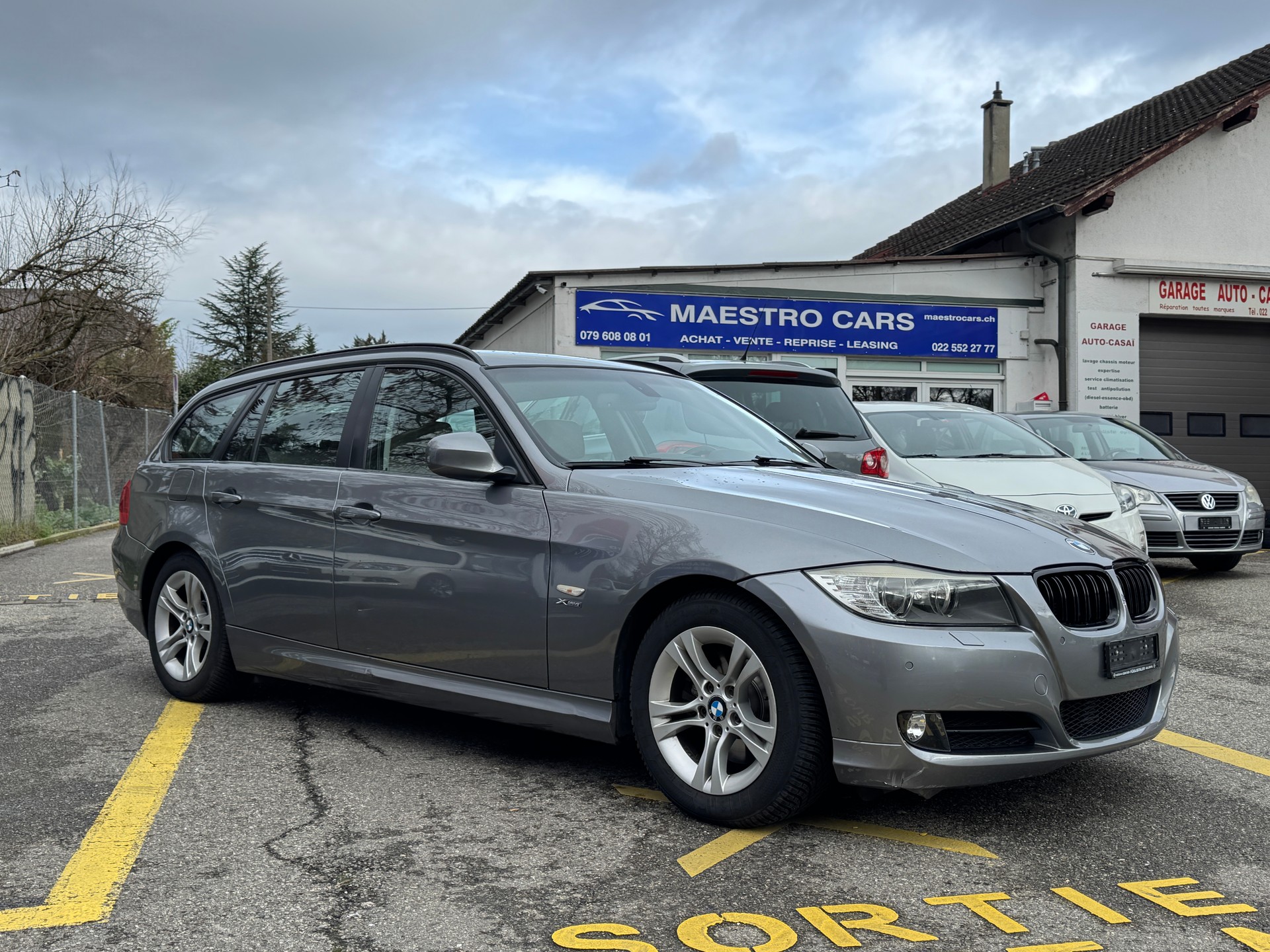 BMW 320d xDrive Touring Steptronic-image-2