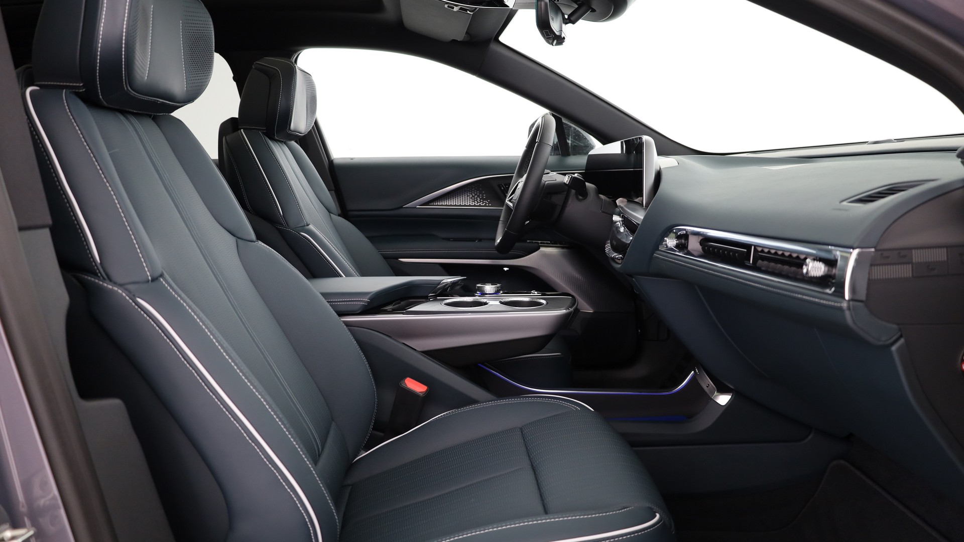 CADILLAC Lyriq SPORT 102 kWh AWD-image-5