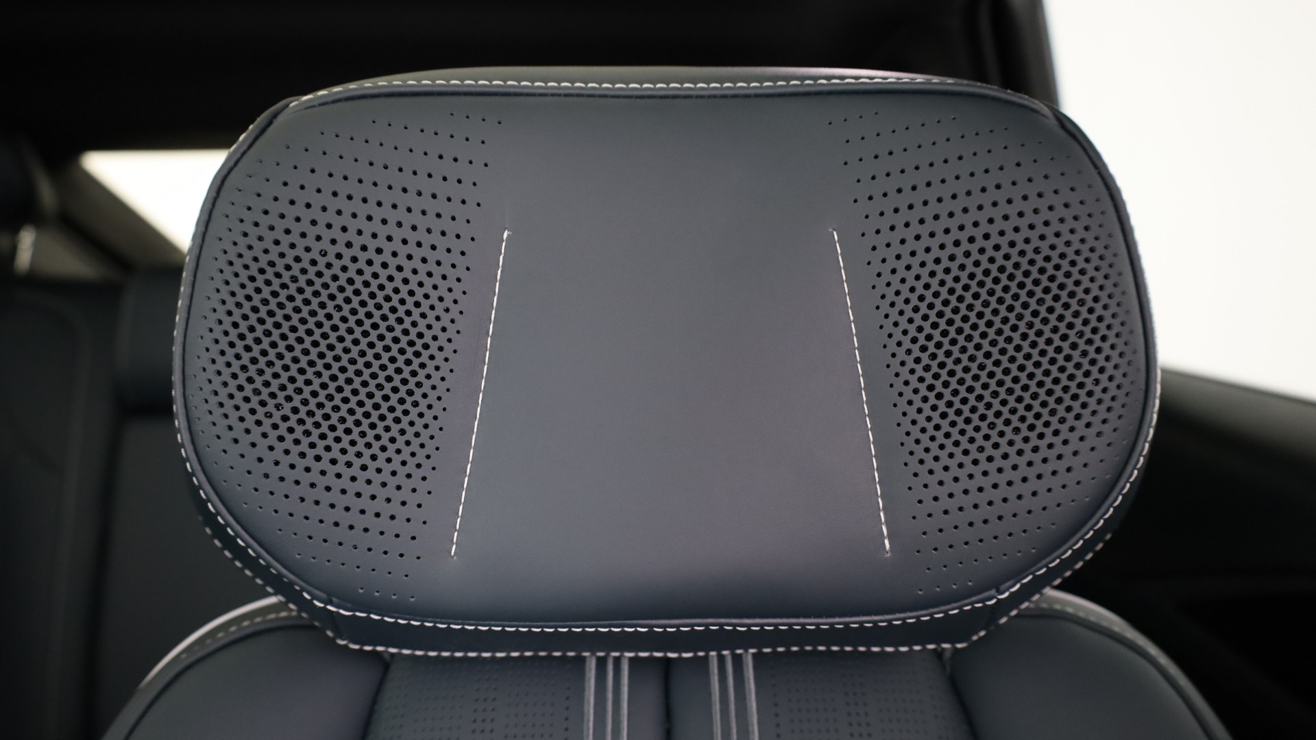 CADILLAC Lyriq SPORT 102 kWh AWD-image-6
