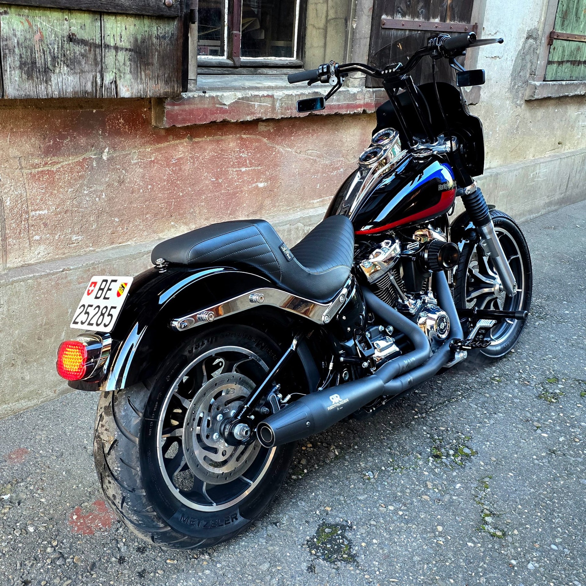 HARLEY-DAVIDSON FXLR Low Rider 107 ABS-image-1